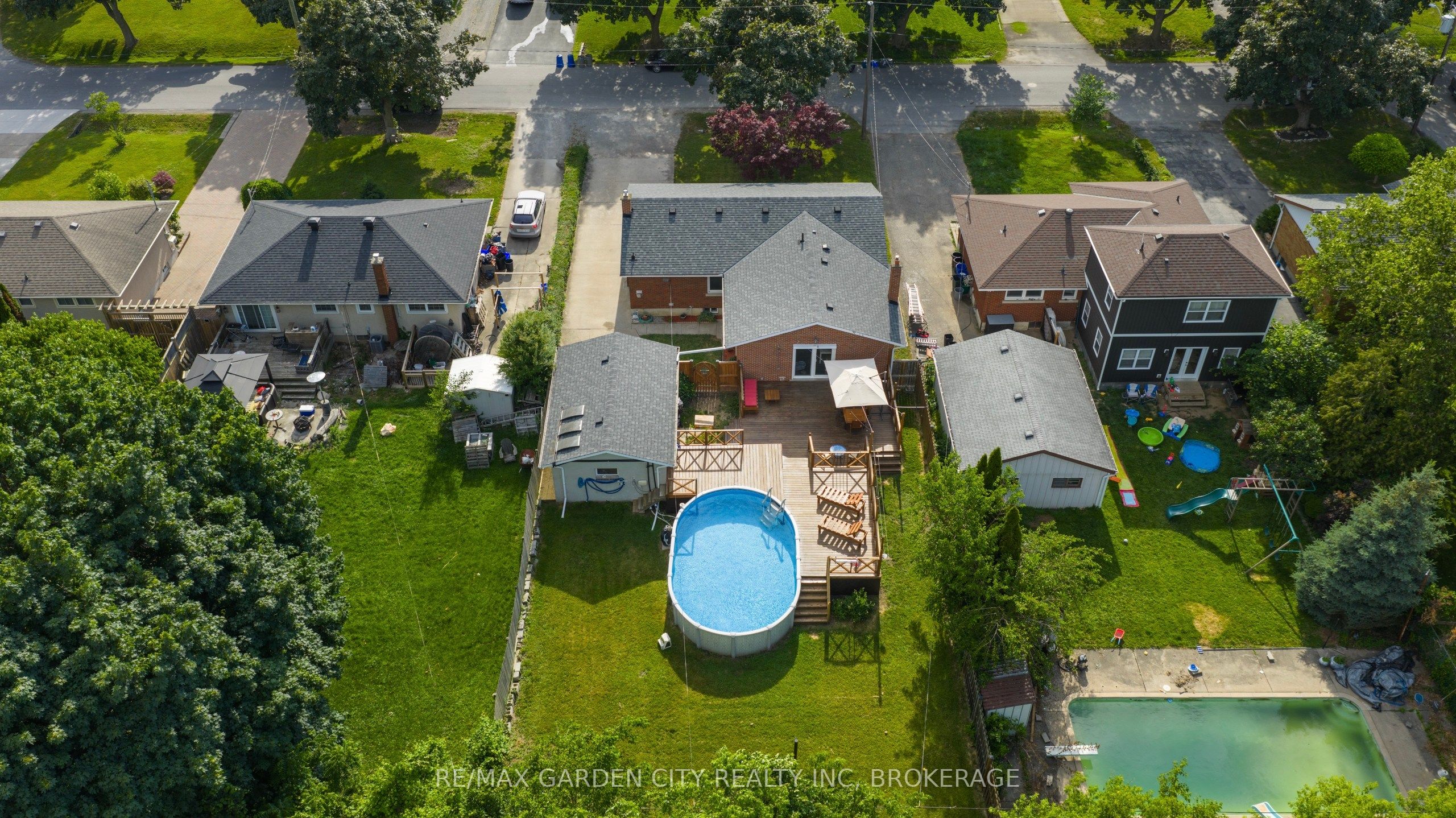 14 Edinburgh Drive Property Photo 44