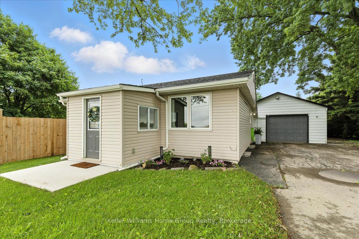 7637 Wellington 7 Road Property Photo 1