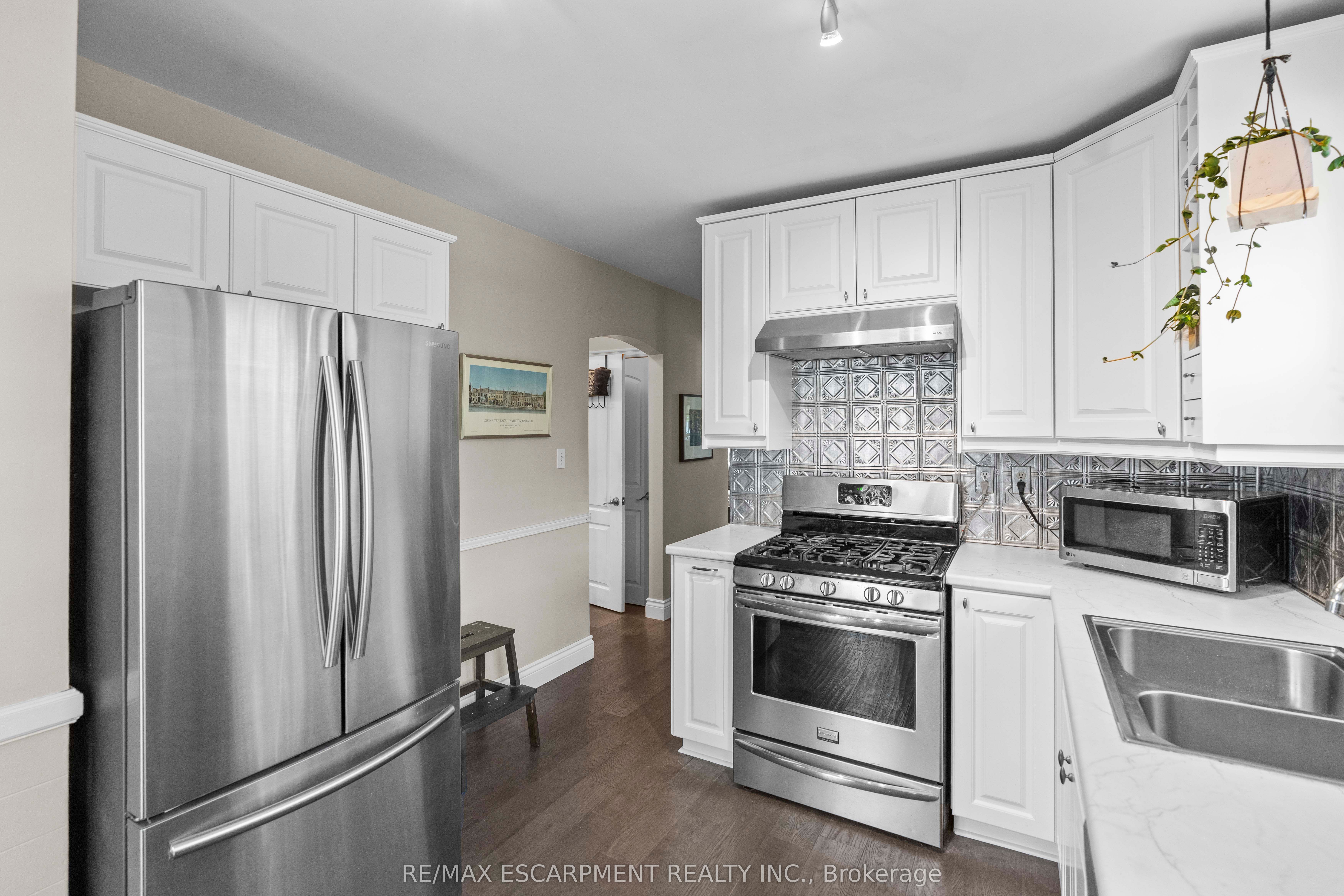 48 Franklin Avenue Property Photo 9