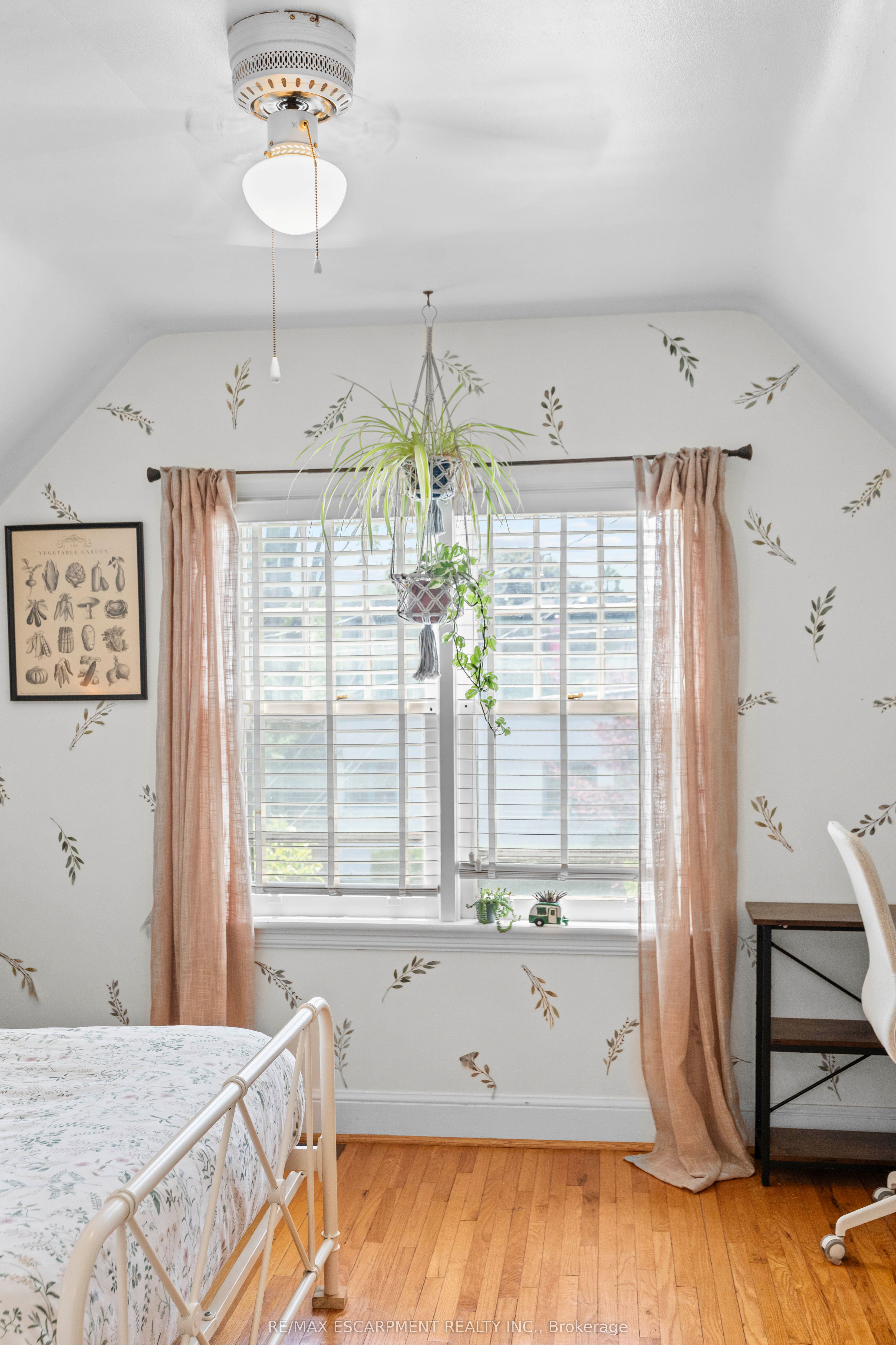 48 Franklin Avenue Property Photo 28