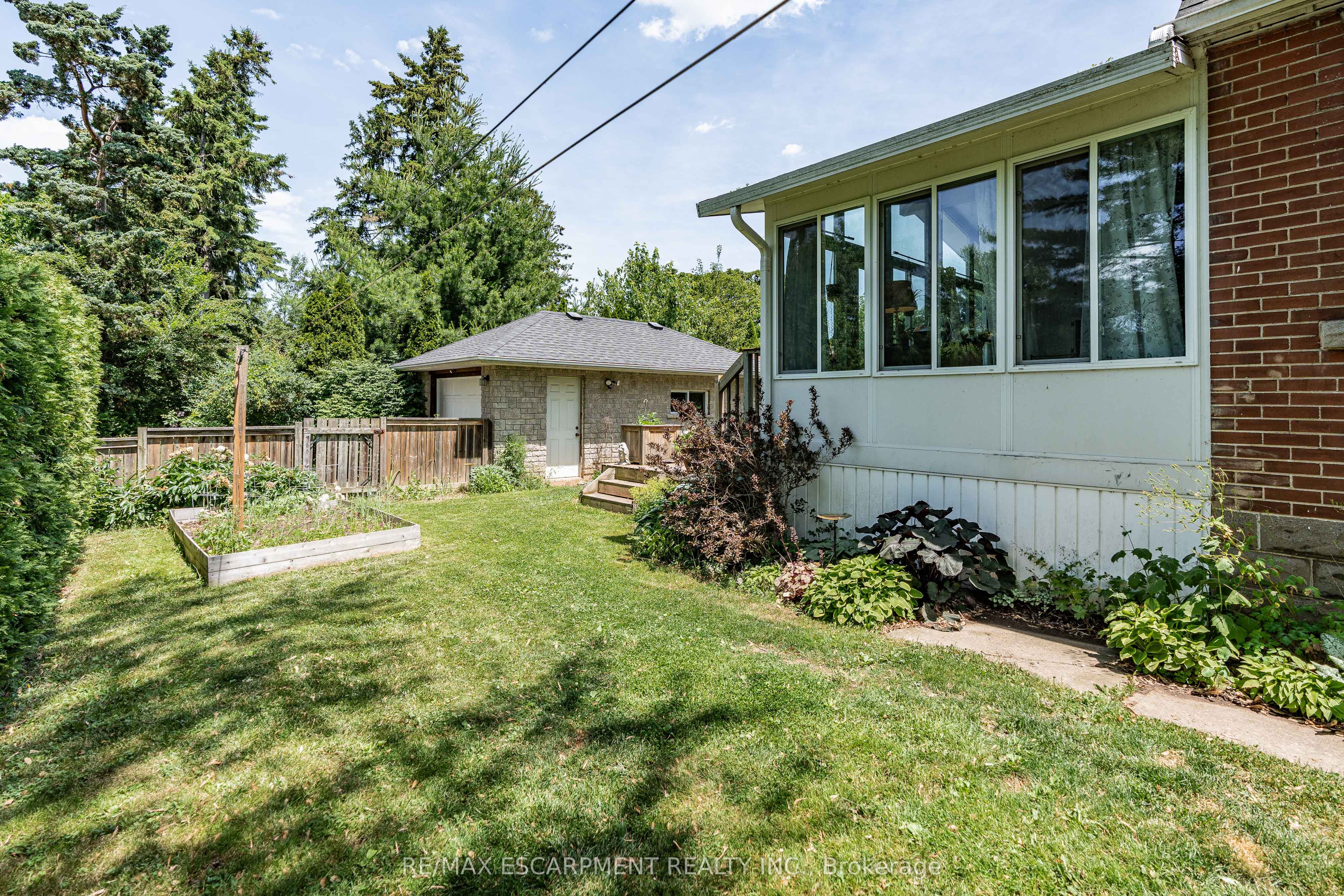 48 Franklin Avenue Property Photo 36