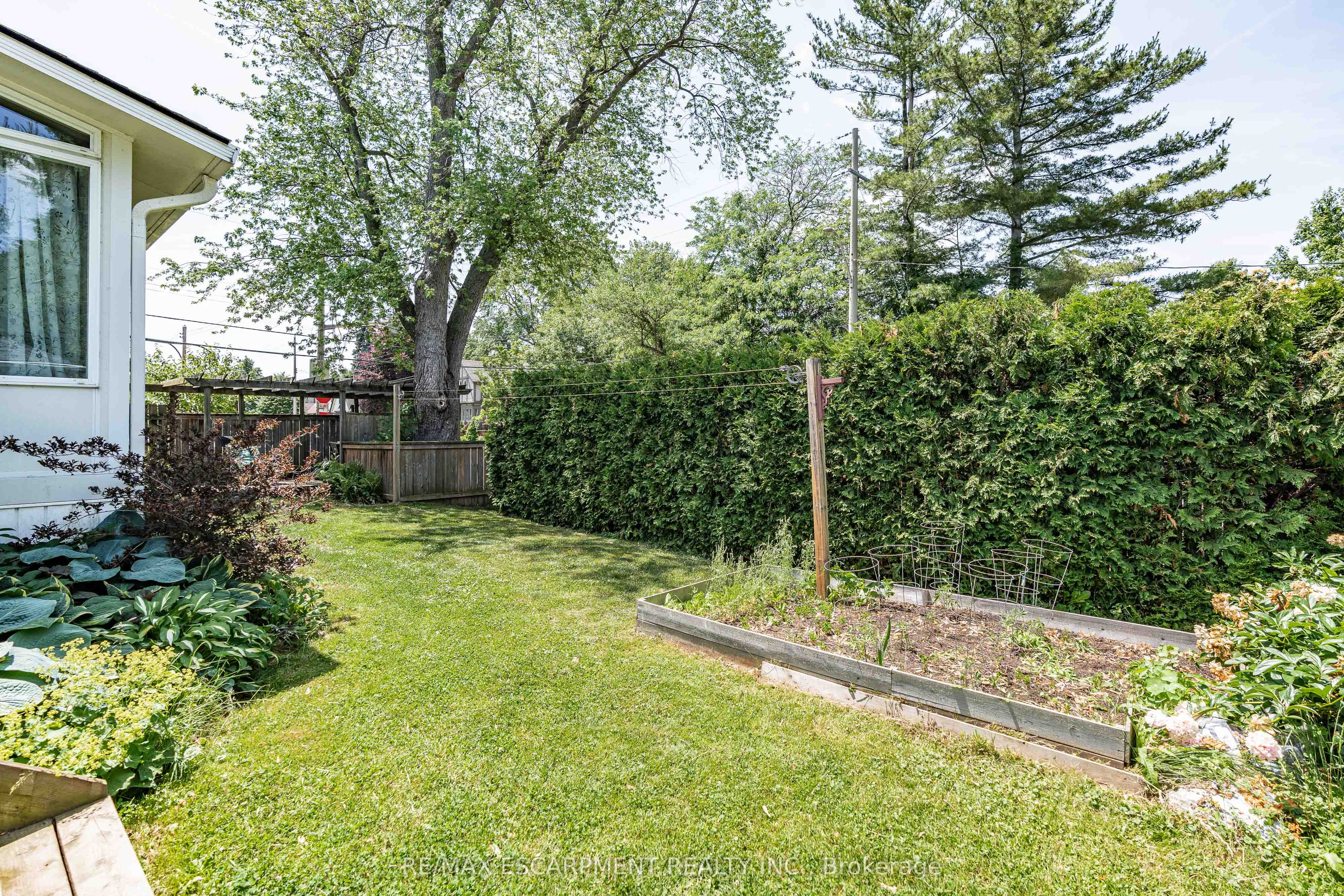 48 Franklin Avenue Property Photo 39