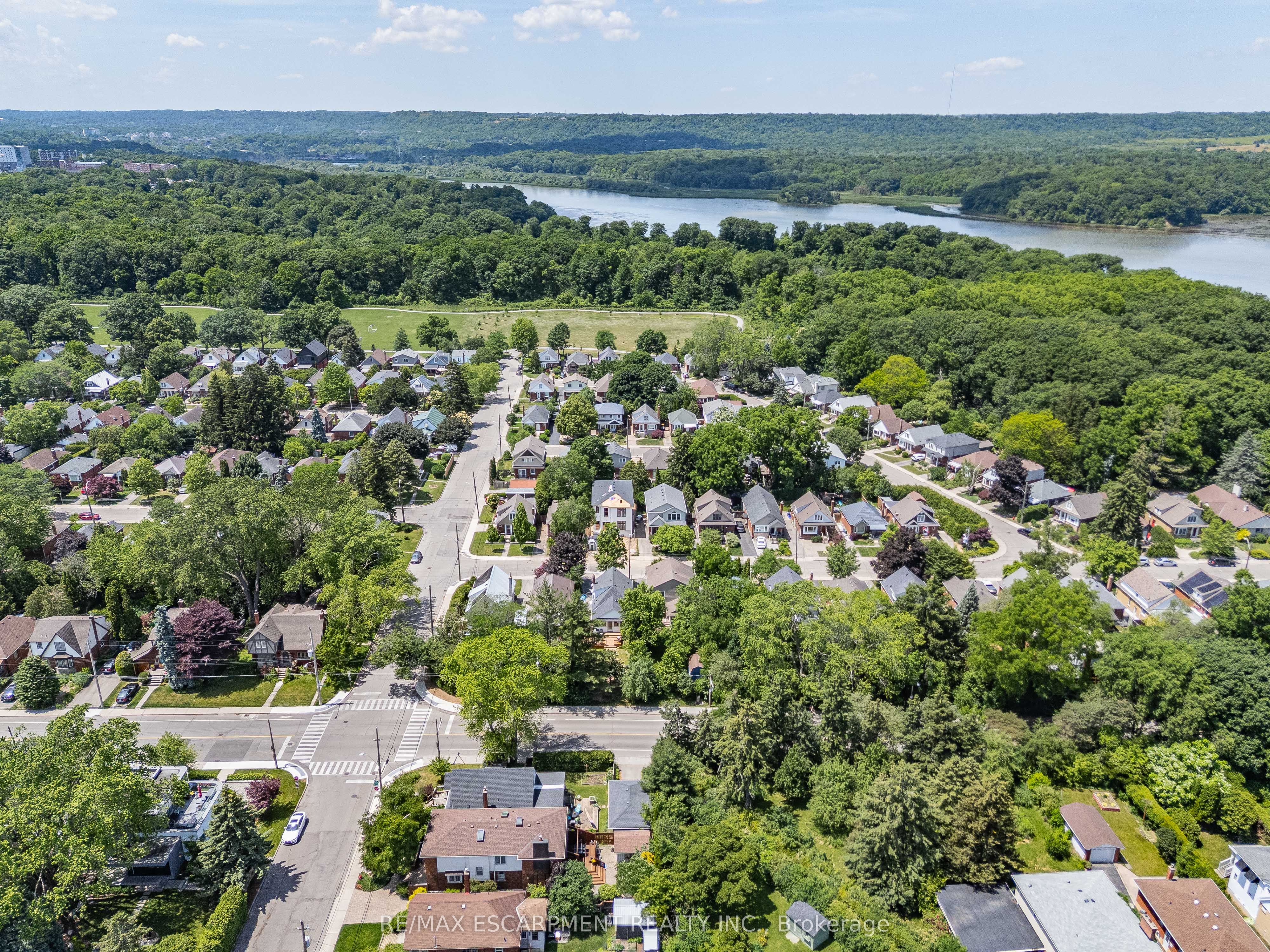 48 Franklin Avenue Property Photo 45