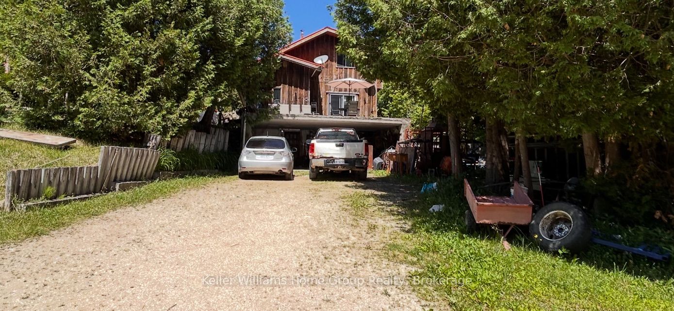 135431 9th Line Property Photo 1