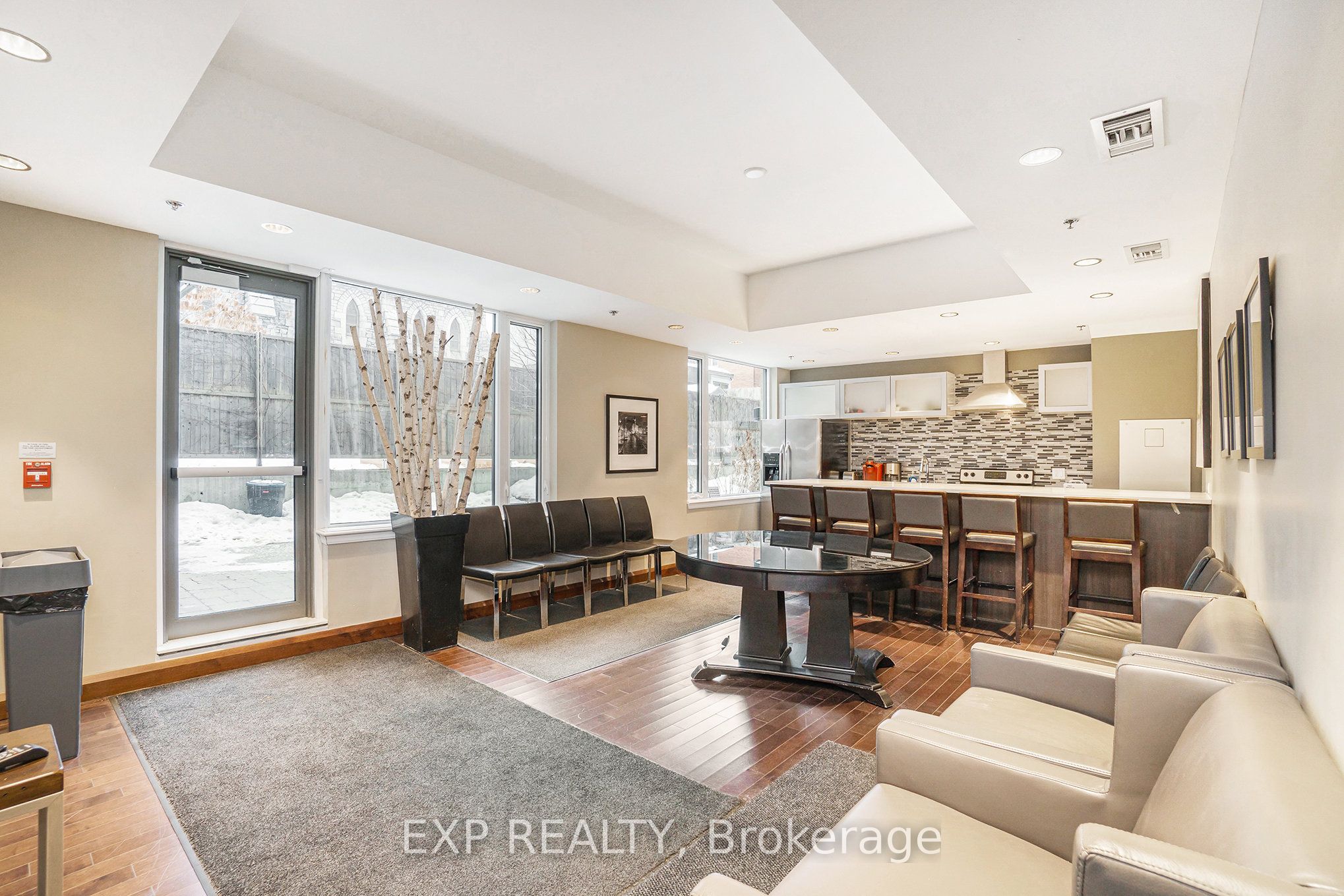 238 Besserer Street 609 Property Photo 8