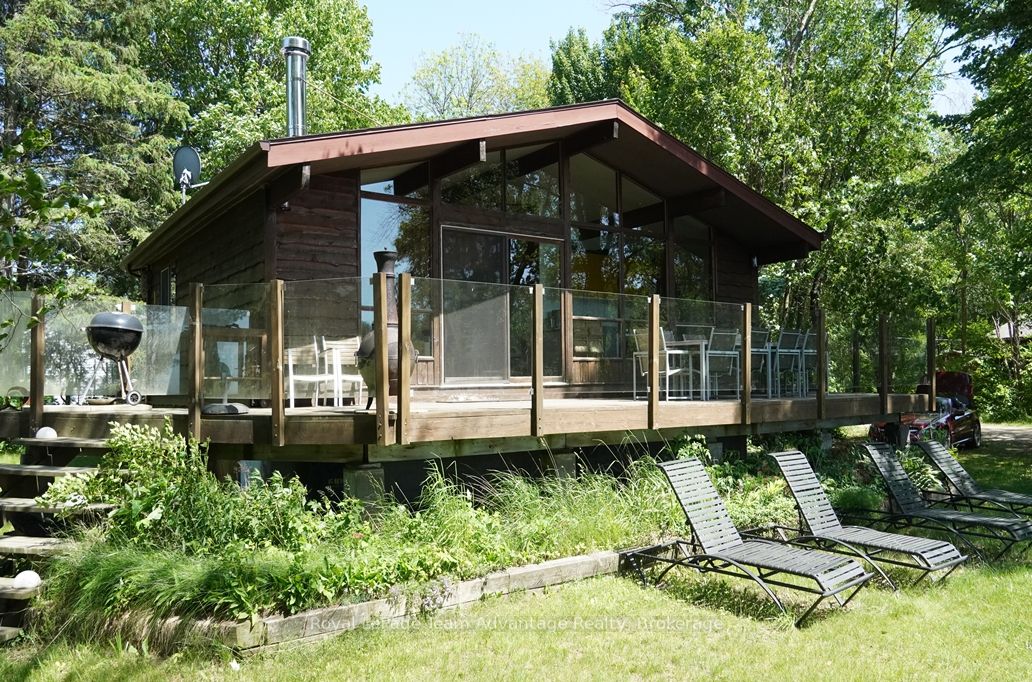 16 Leaside Drive Property Photo 1