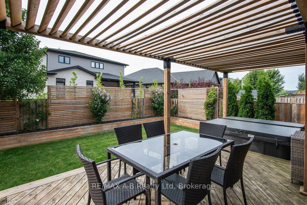 58 Fraser Drive Property Photo 7