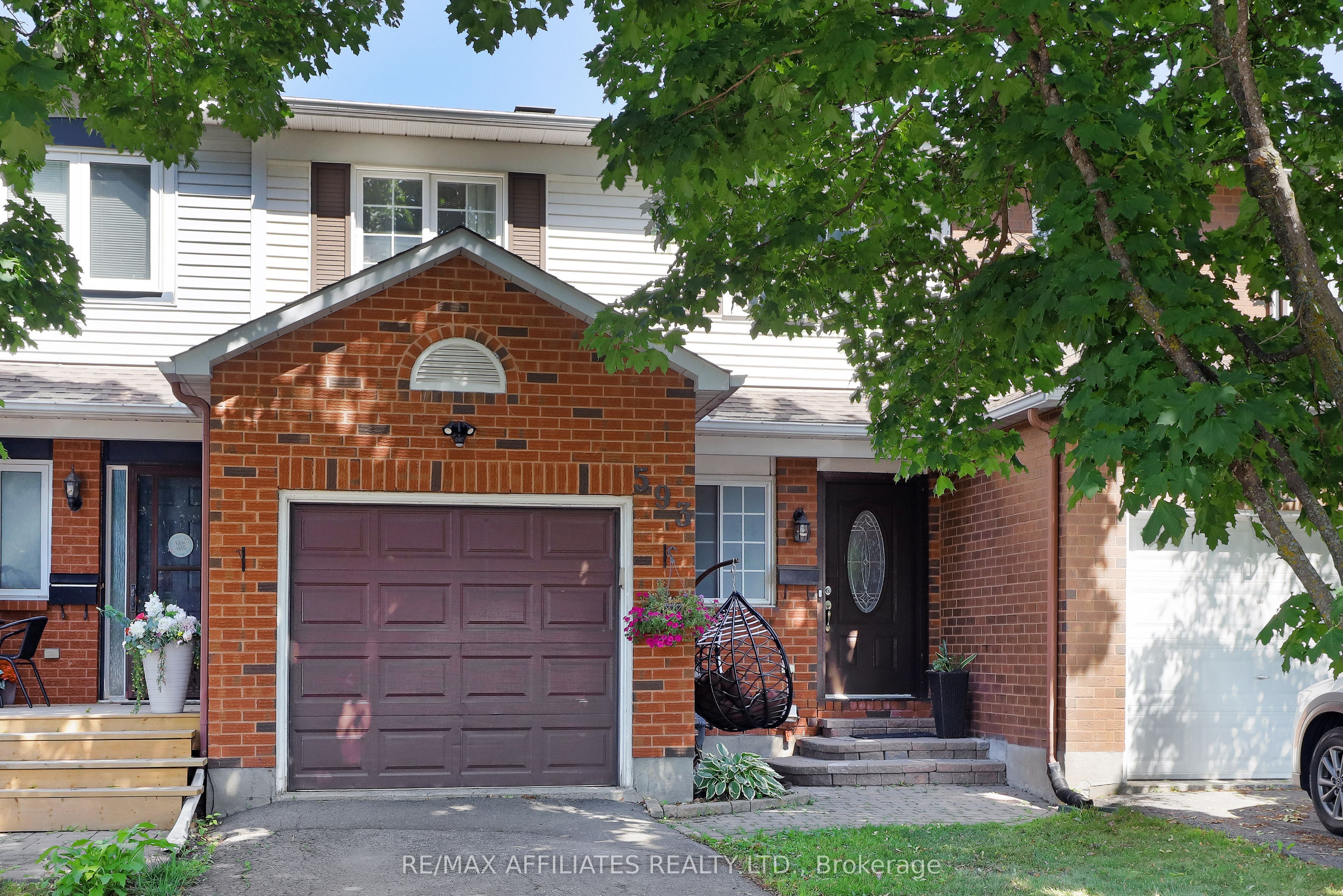 593 Latour Crescent Property Photo 1