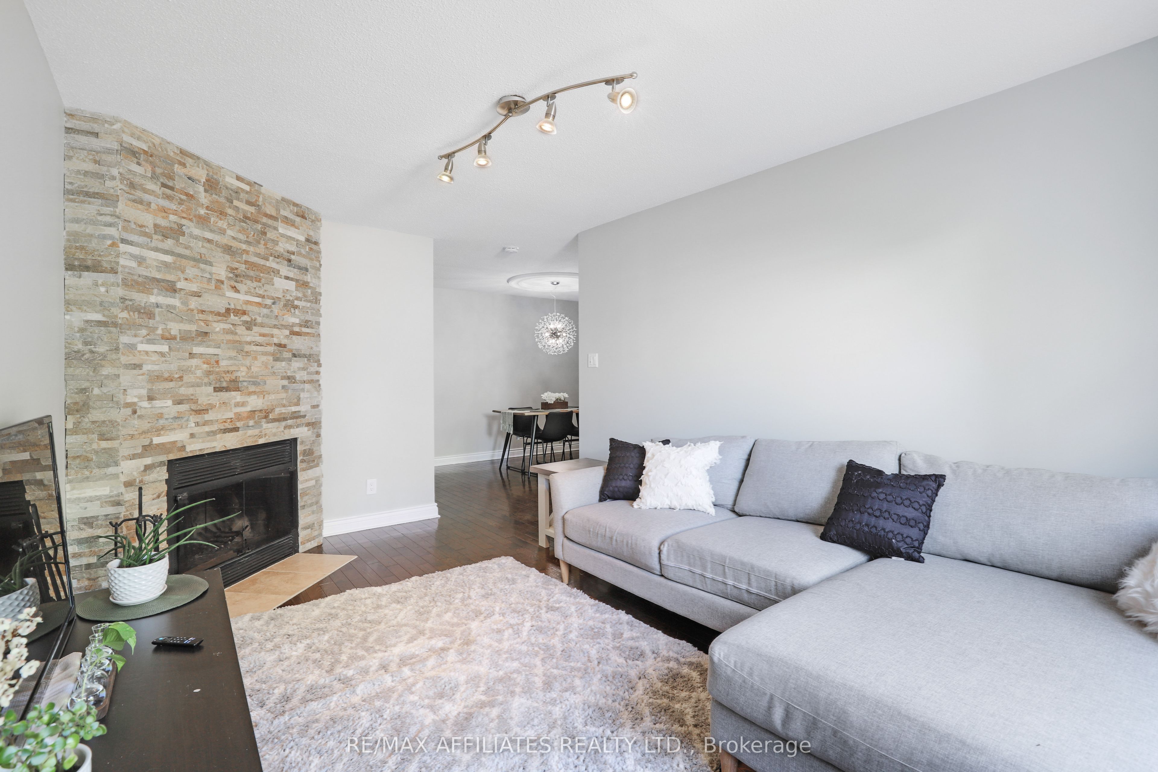 593 Latour Crescent Property Photo 16