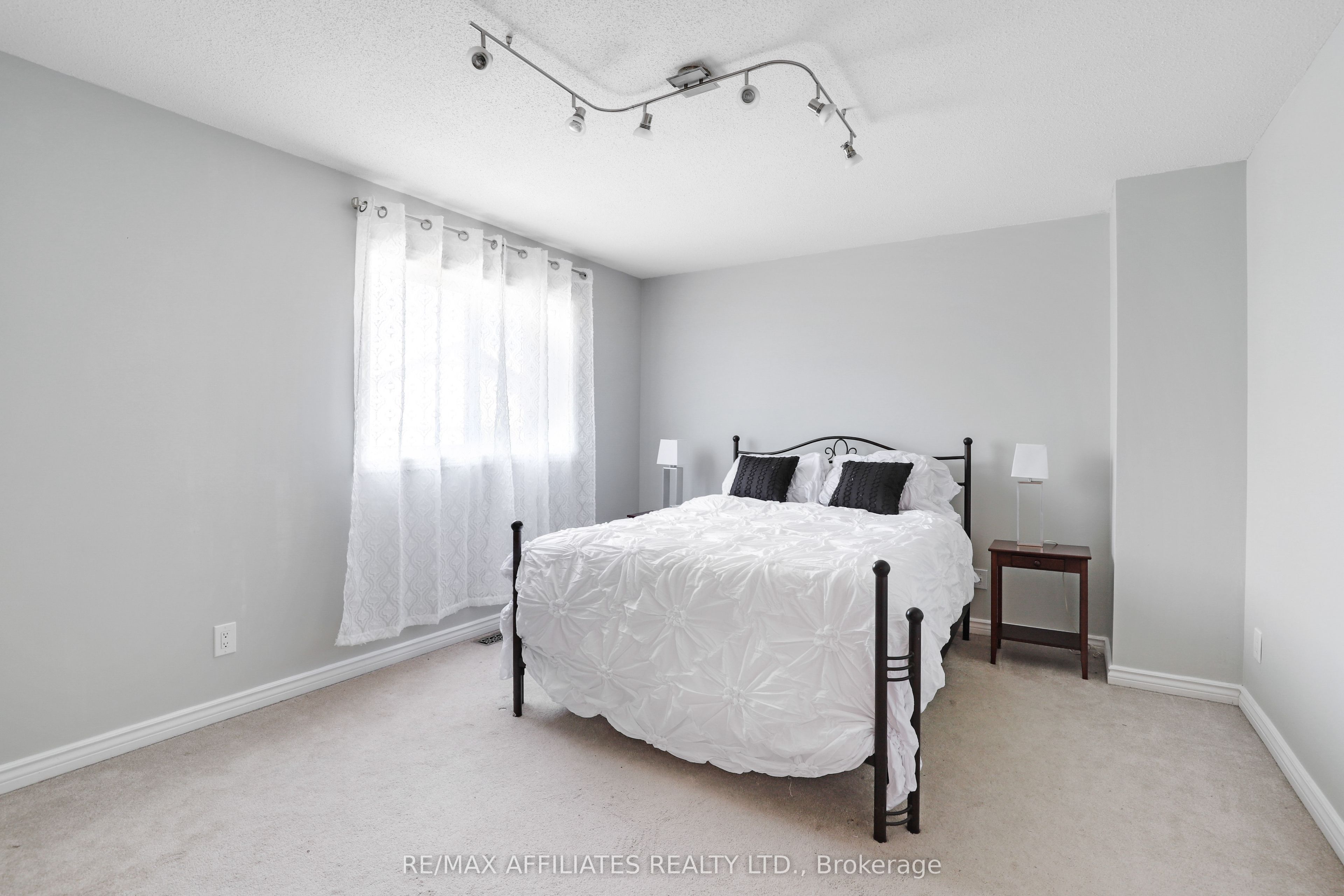 593 Latour Crescent Property Photo 19