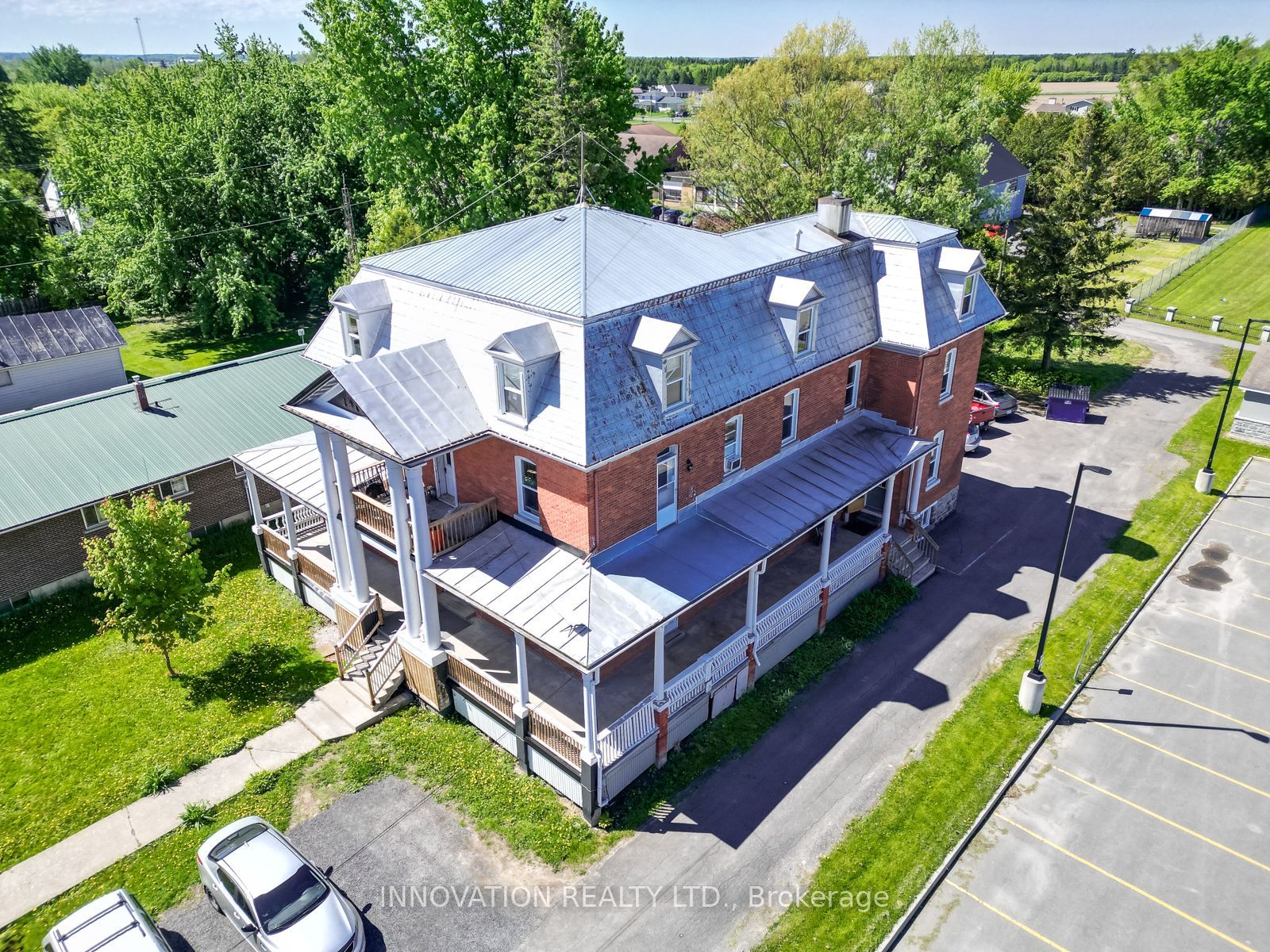 4550 Ste-catherine Street Property Photo 2