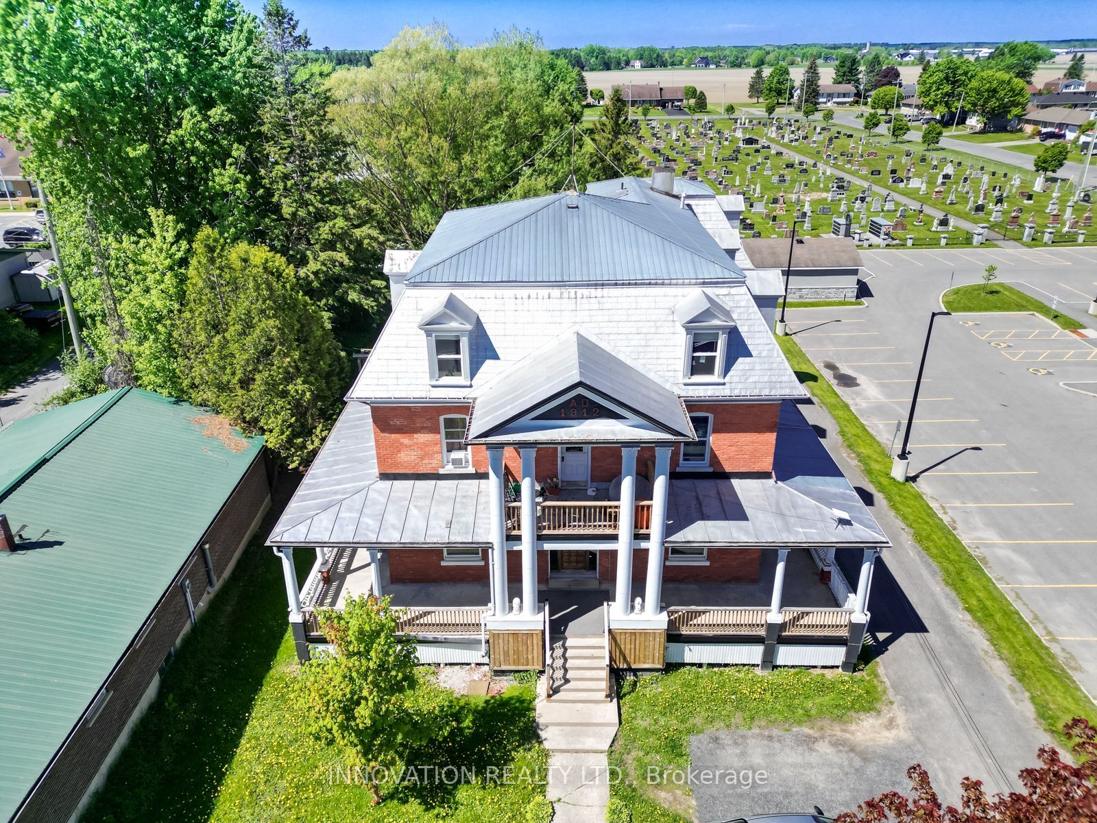 4550 Ste-catherine Street Property Photo 3