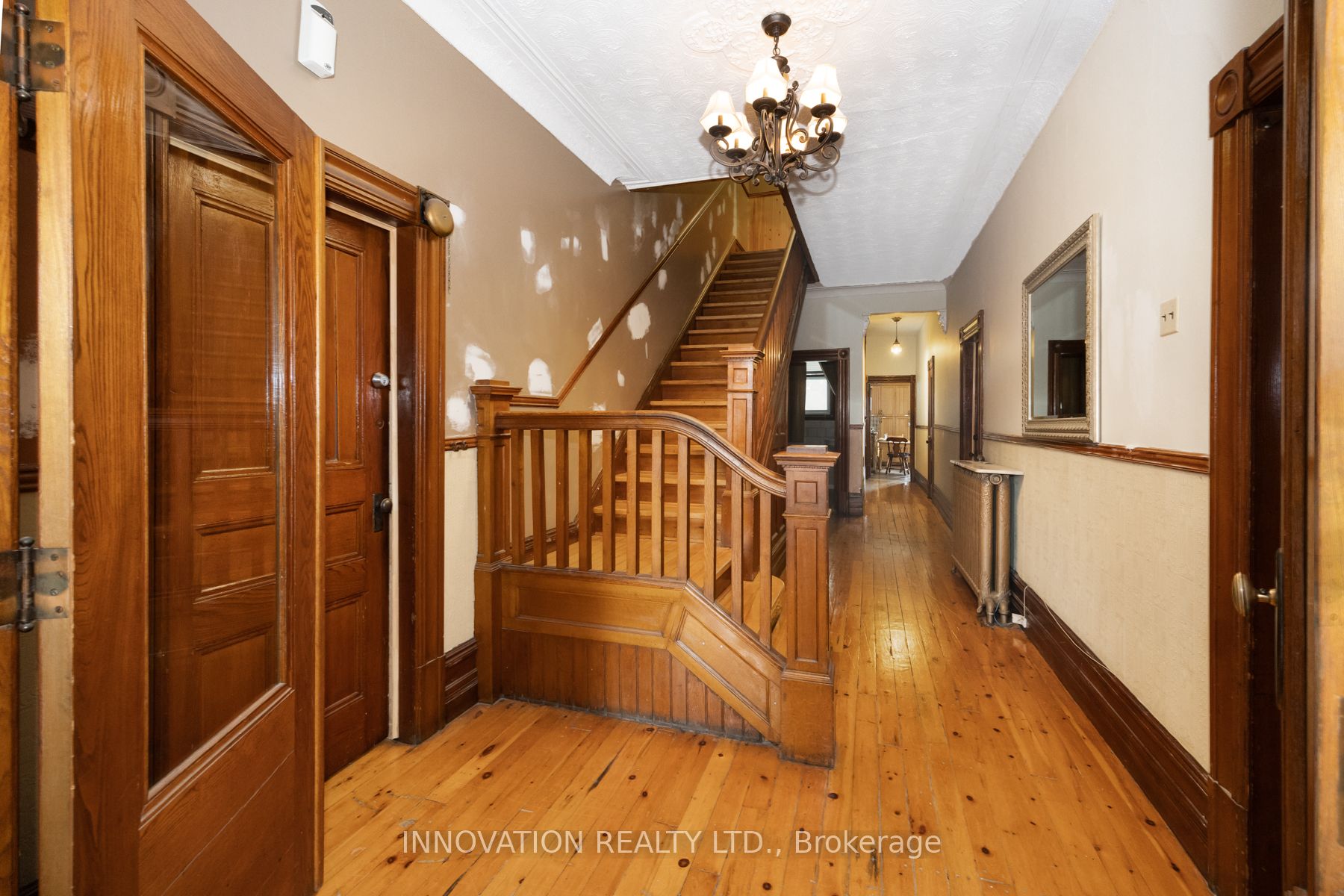 4550 Ste-catherine Street Property Photo 7
