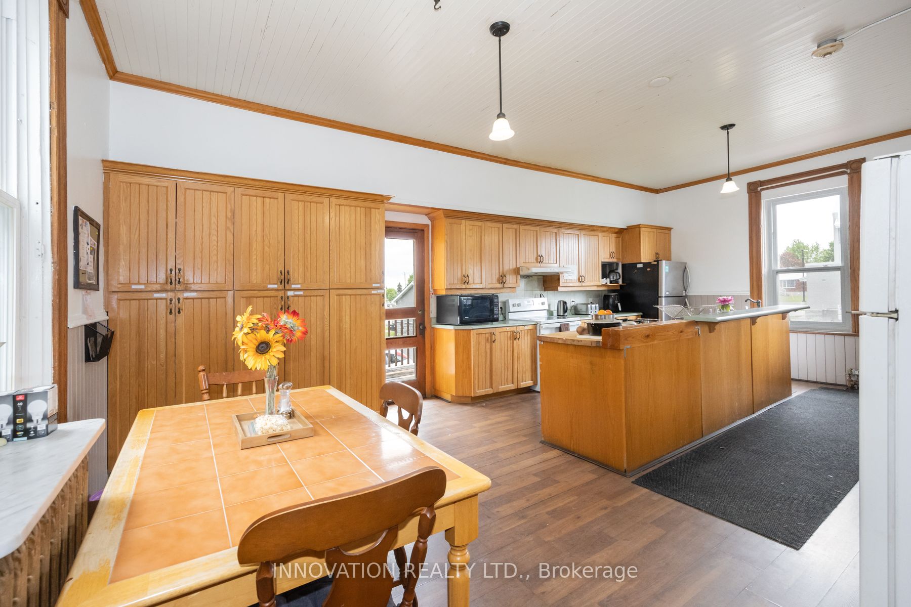 4550 Ste-catherine Street Property Photo 13