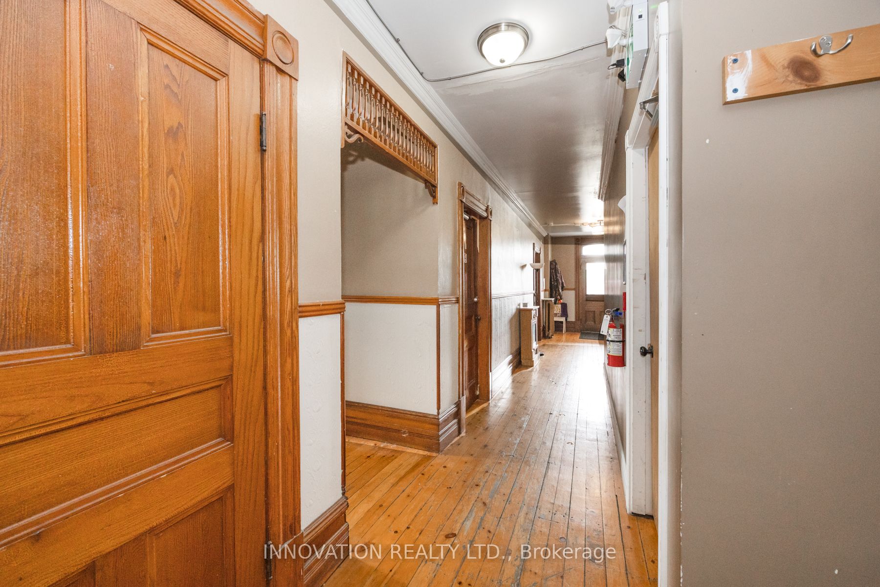 4550 Ste-catherine Street Property Photo 16