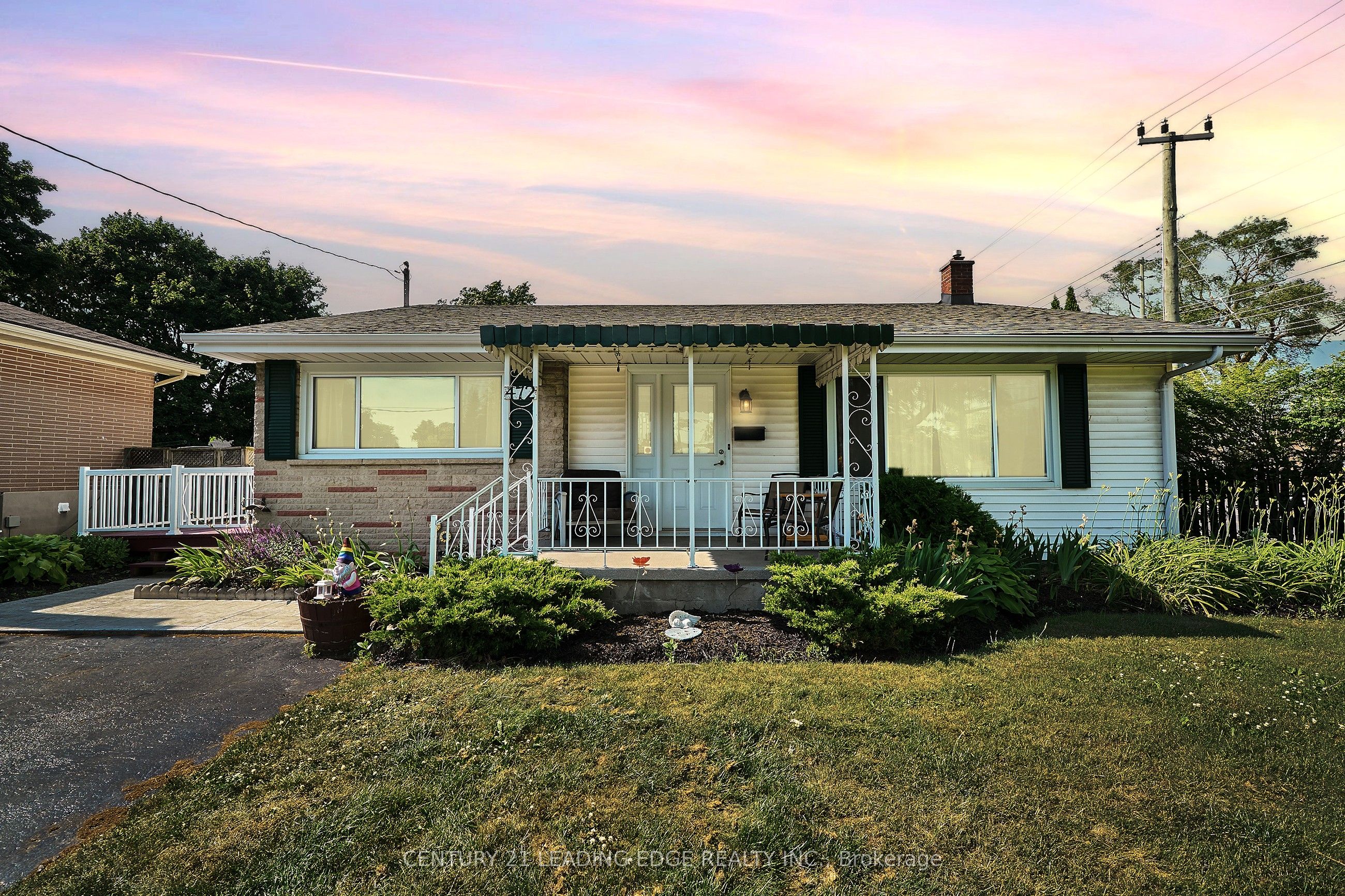 472 Victoria Avenue Property Photo 1