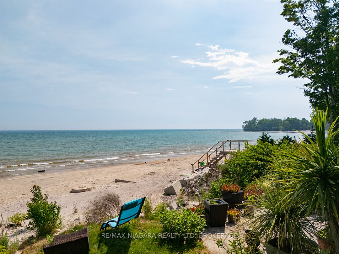 12851 Old Lakeshore Road E Property Photo 3