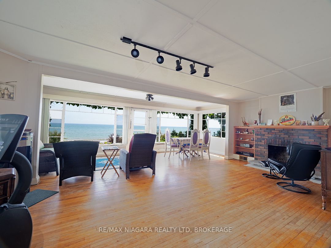 12851 Old Lakeshore Road E Property Photo 11