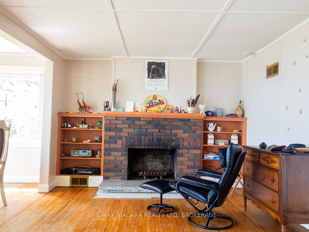 12851 Old Lakeshore Road E Property Photo 15