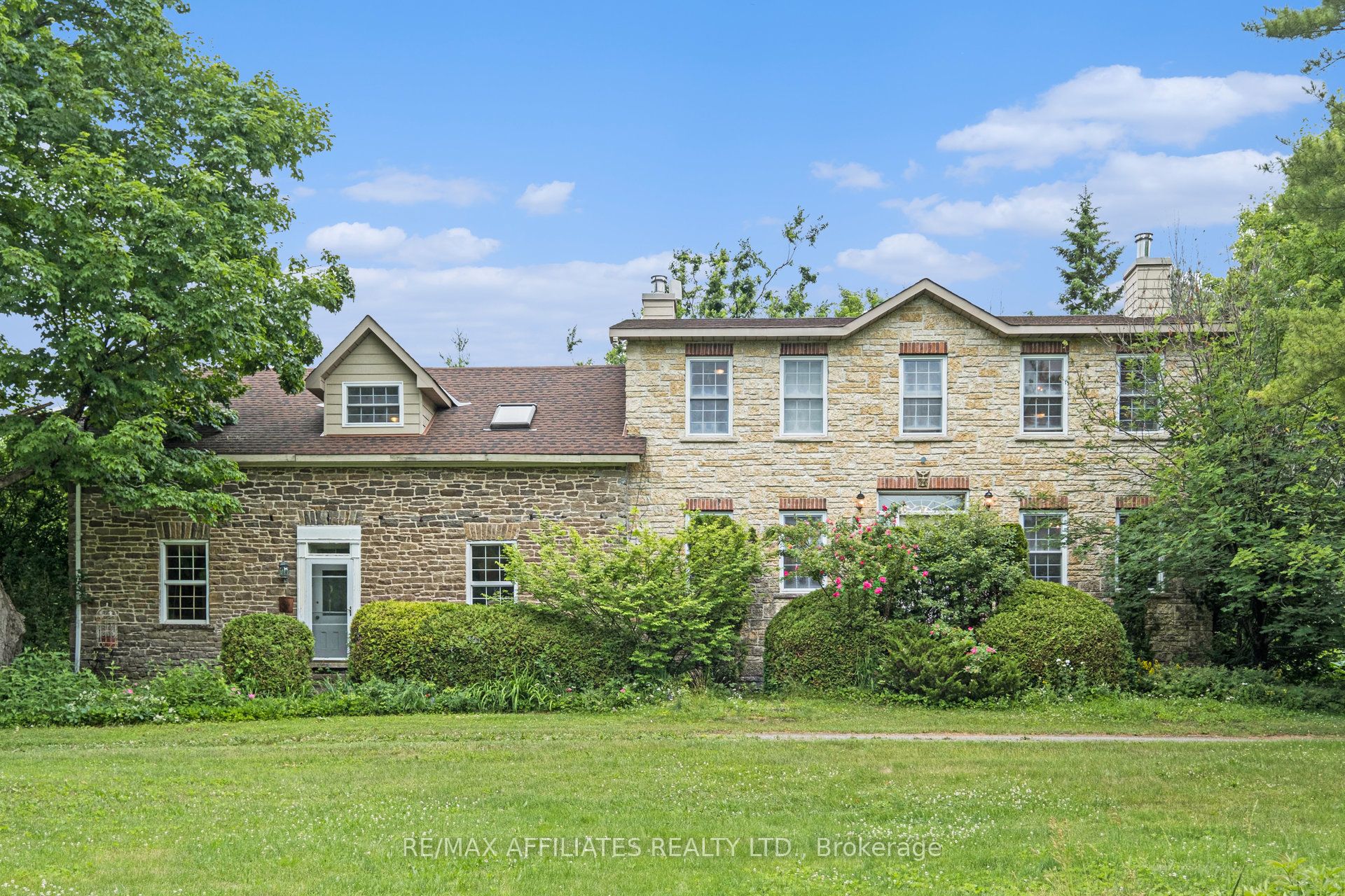 2435 County Road 20 Road Property Photo 2