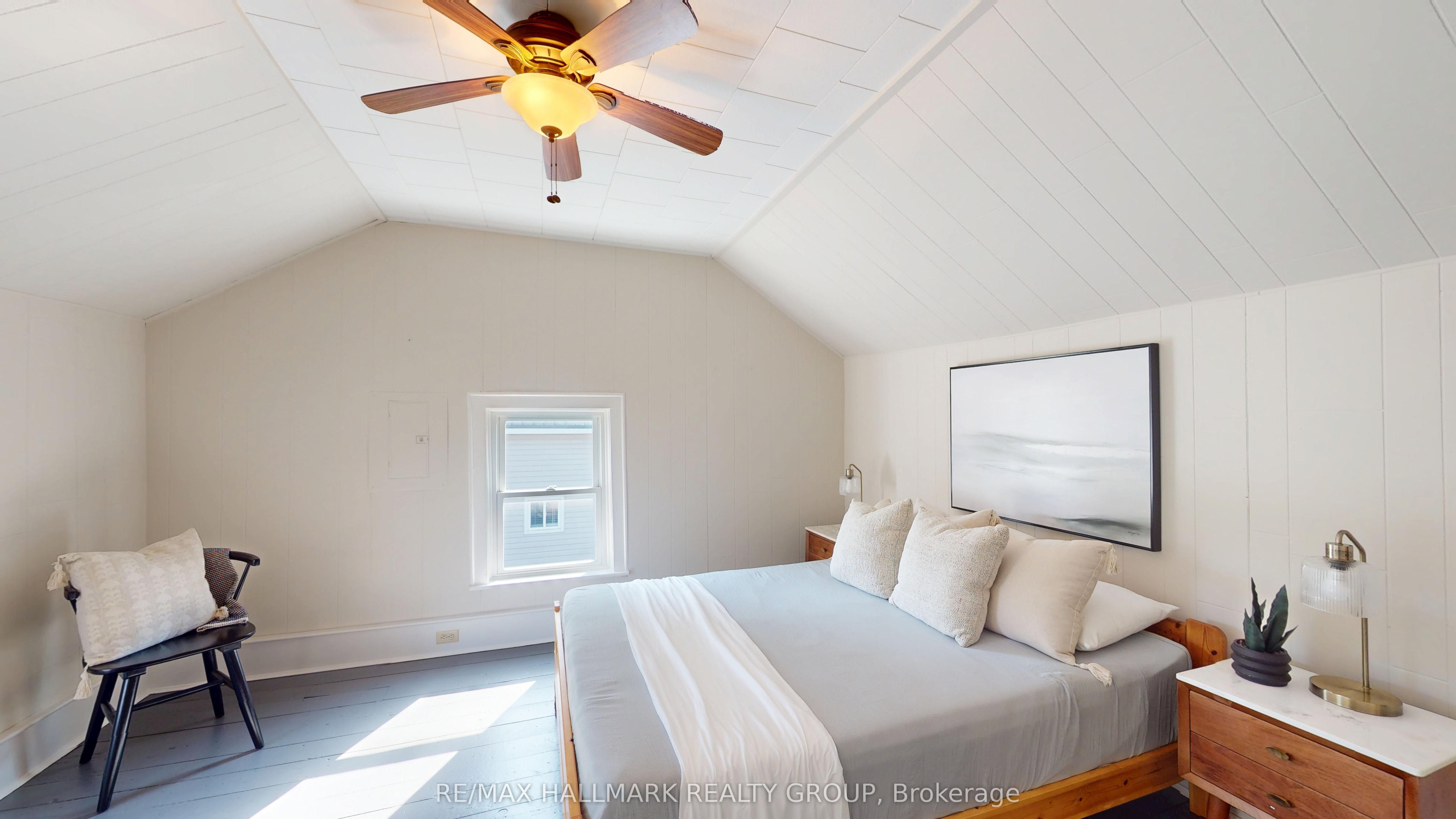 10 Wellington Street E Property Photo 9