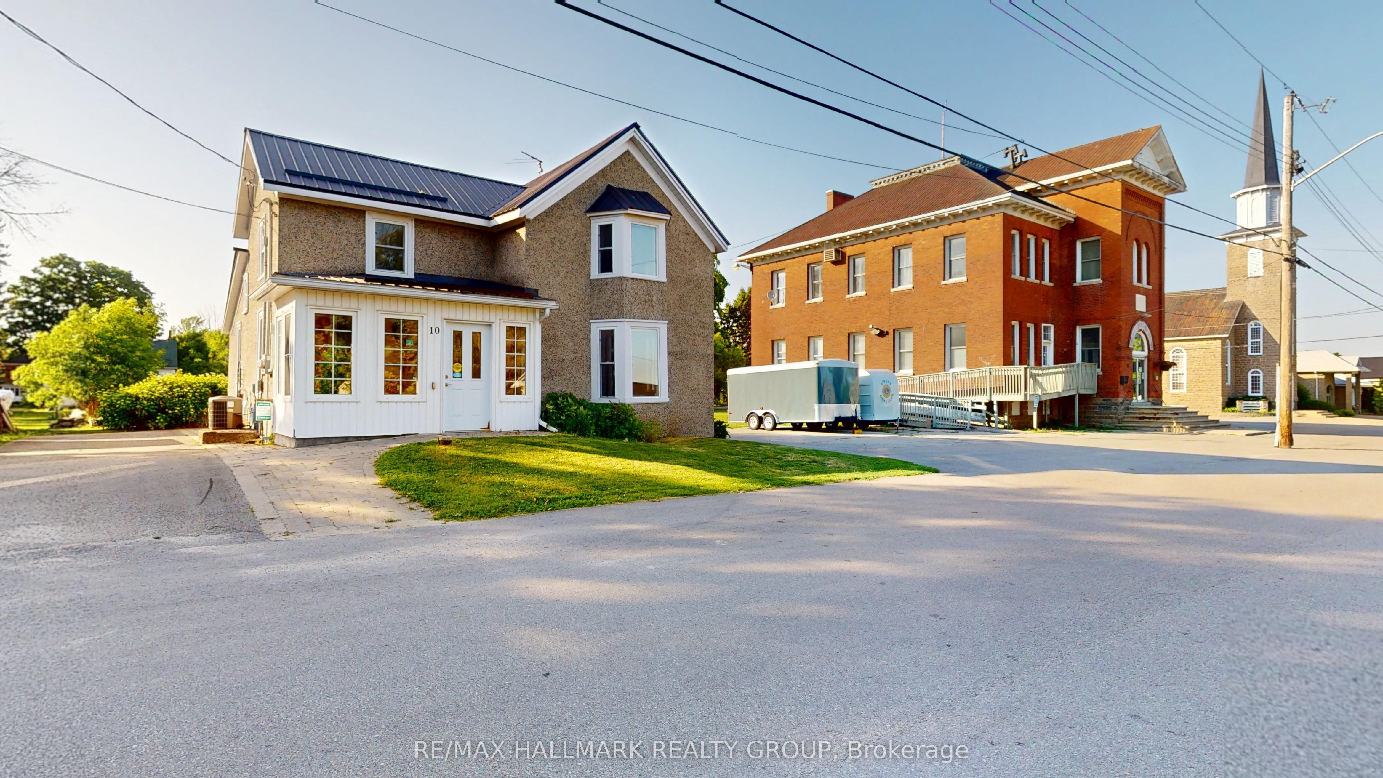 10 Wellington Street E Property Photo 16