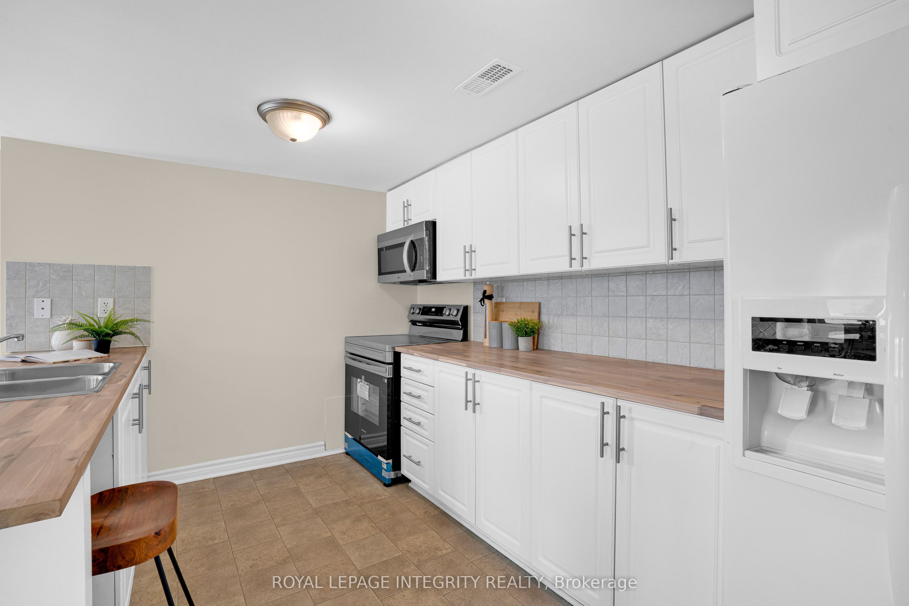780 Chapman Mills Drive D Property Photo 9