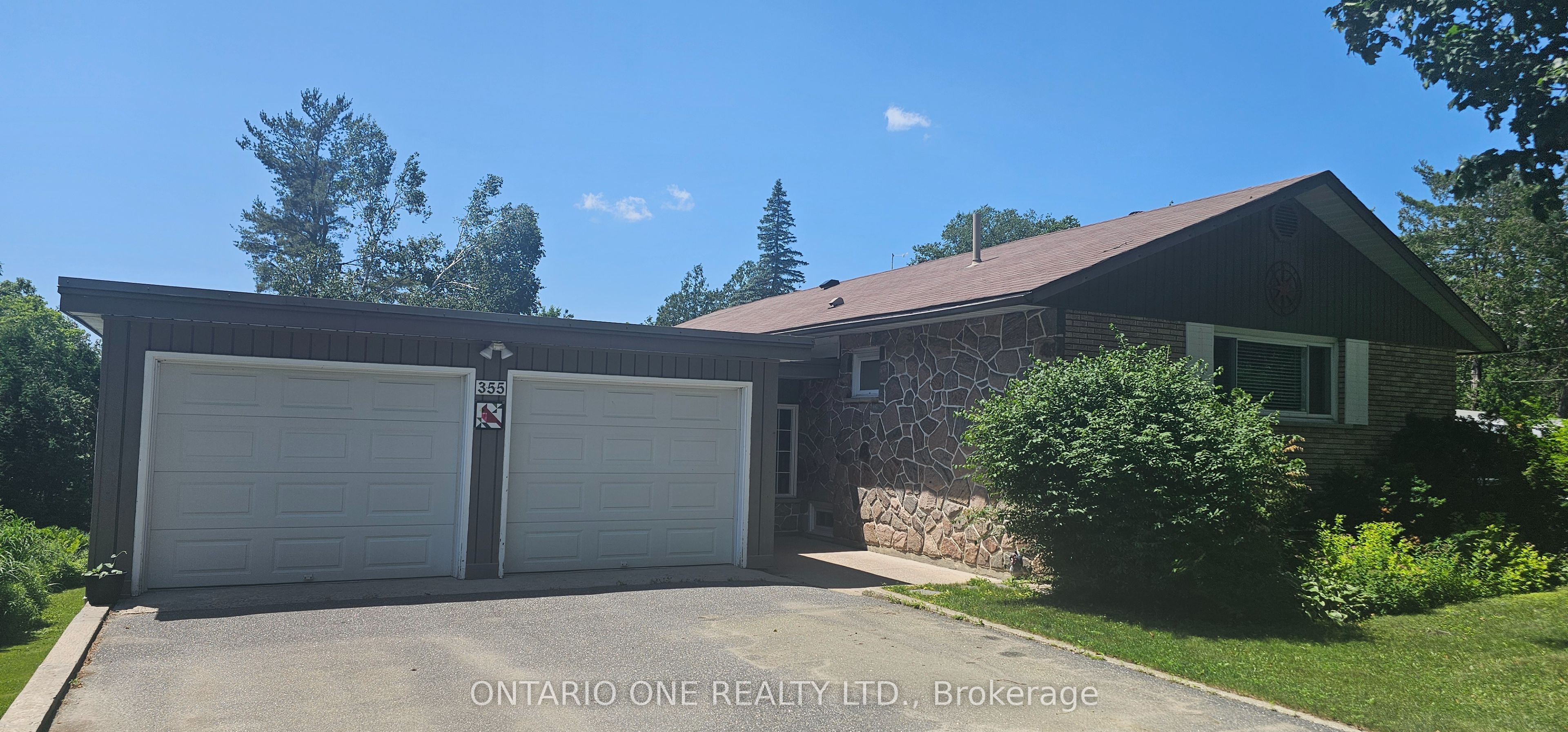 355 Greavette Street Property Photo 1