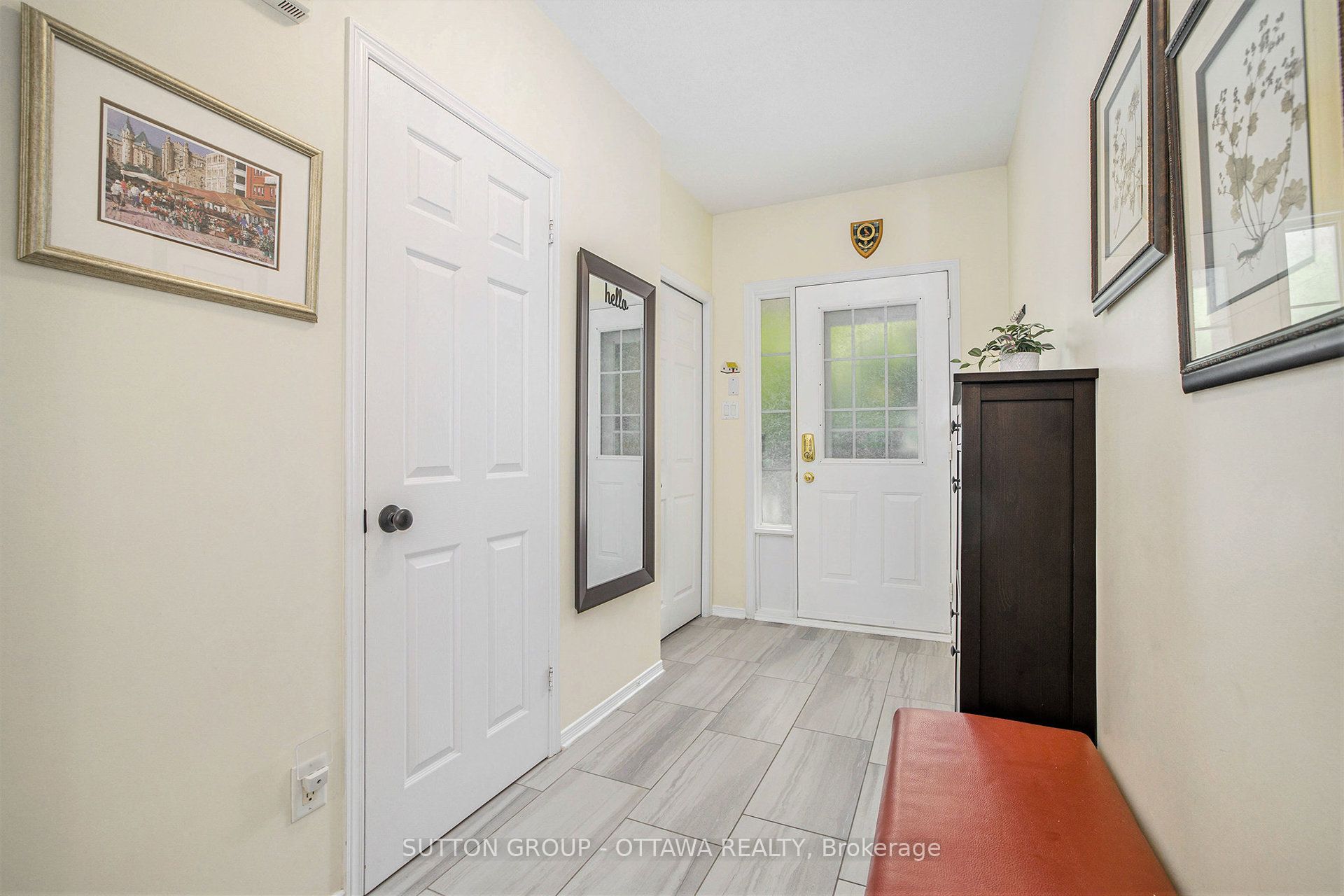 31 Gray Crescent Property Photo 4