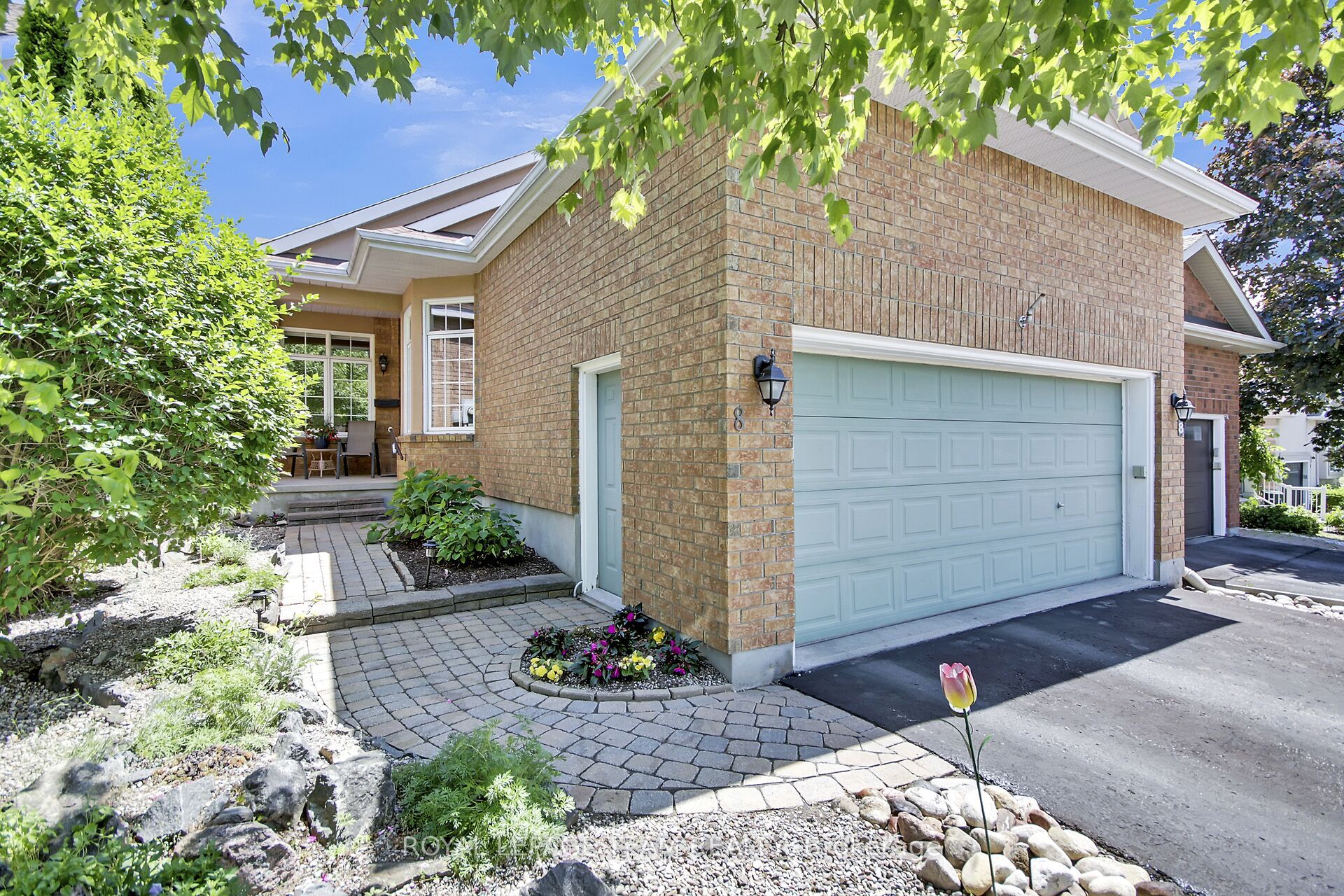 8 Stonecroft Terrace Property Photo 1