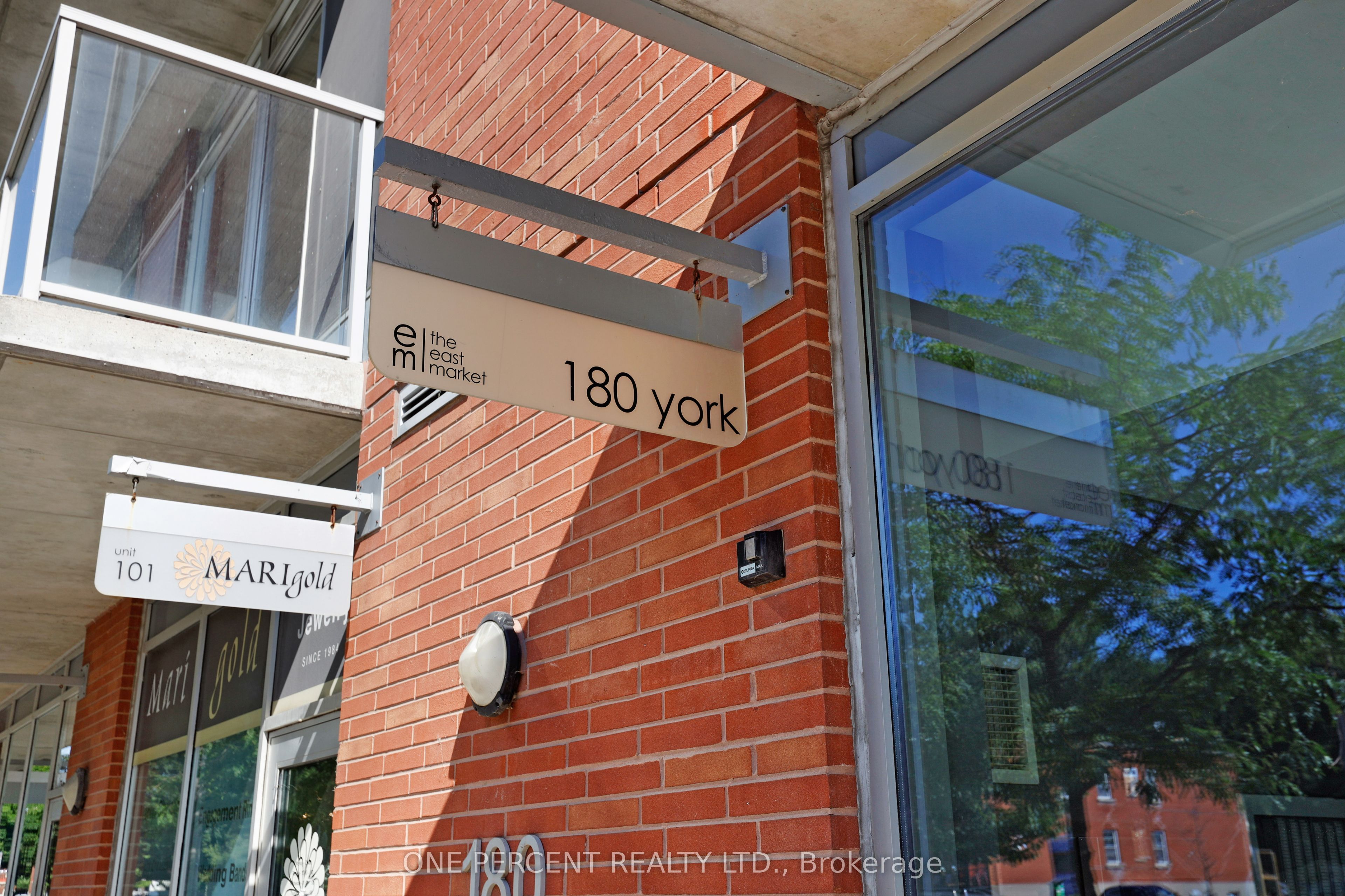 #904 - 180 York Street Property Photo 5