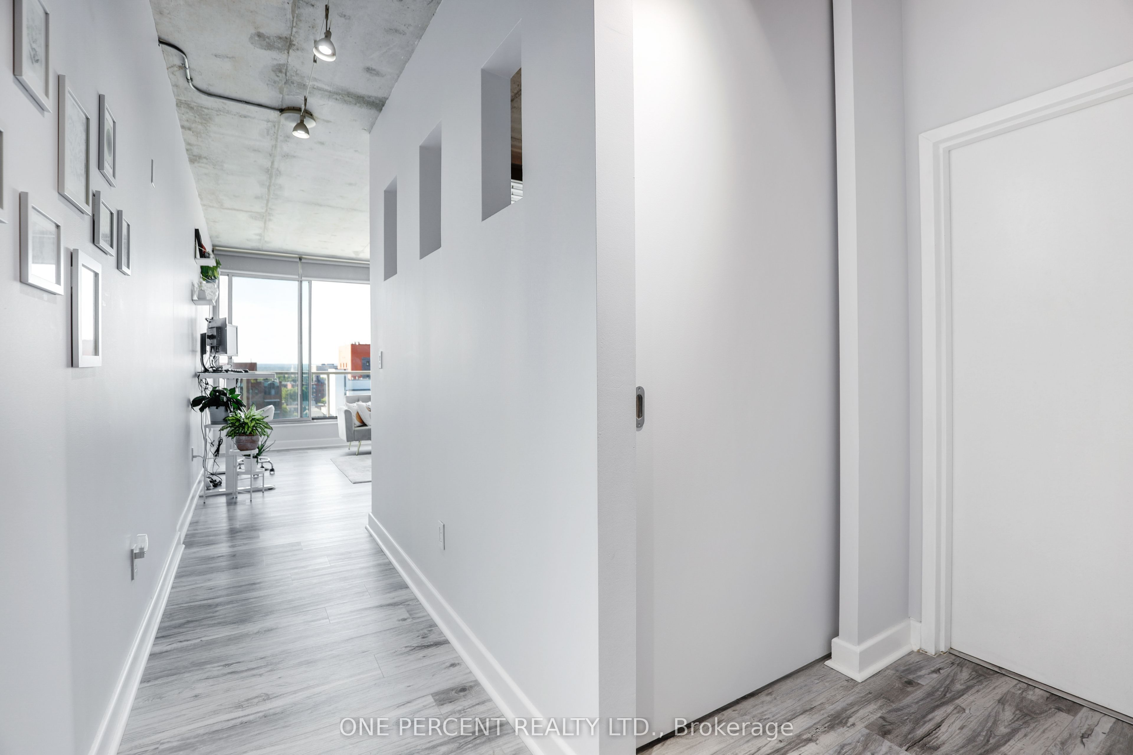 #904 - 180 York Street Property Photo 12