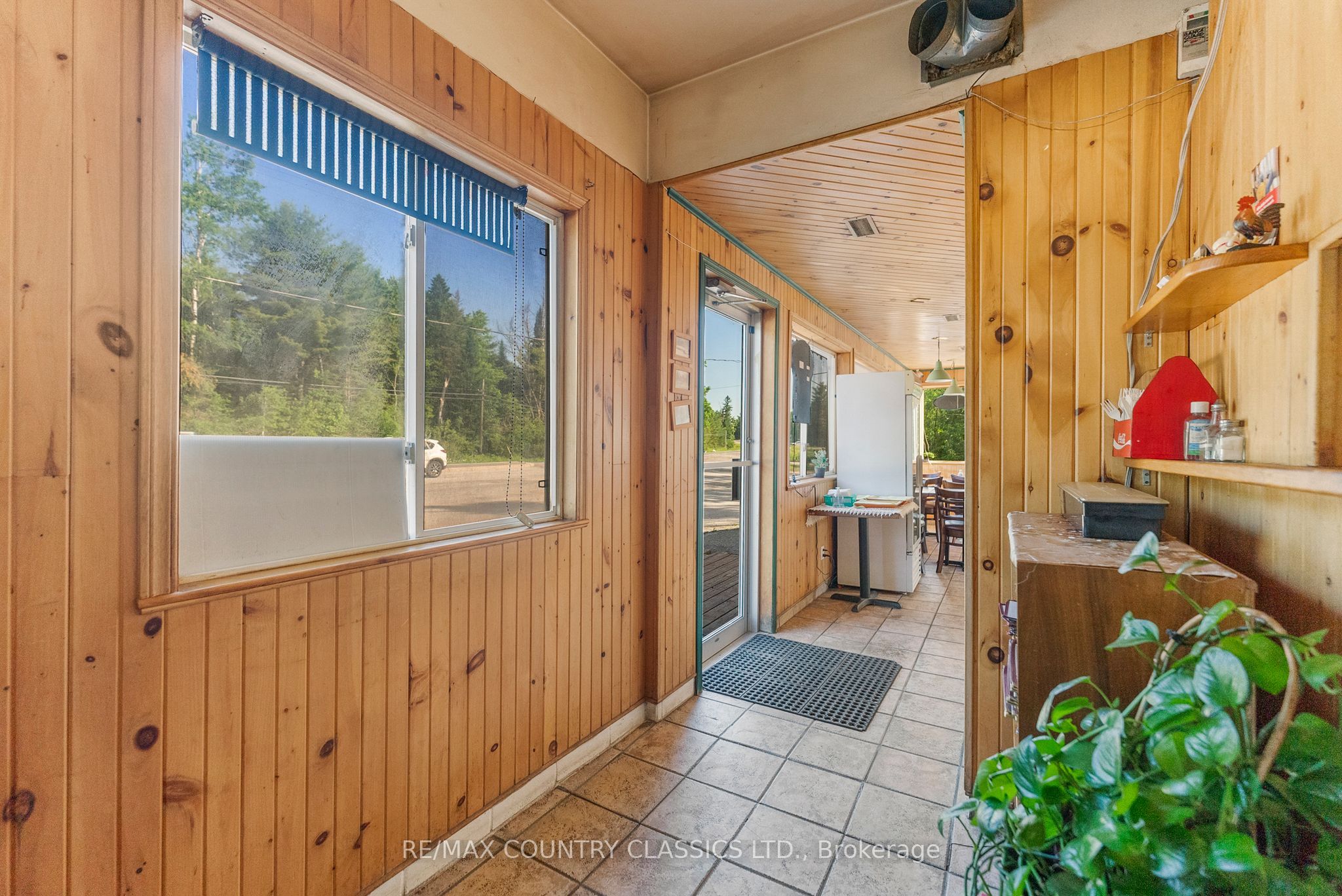 10101 Hwy 28 N/a Property Photo 43