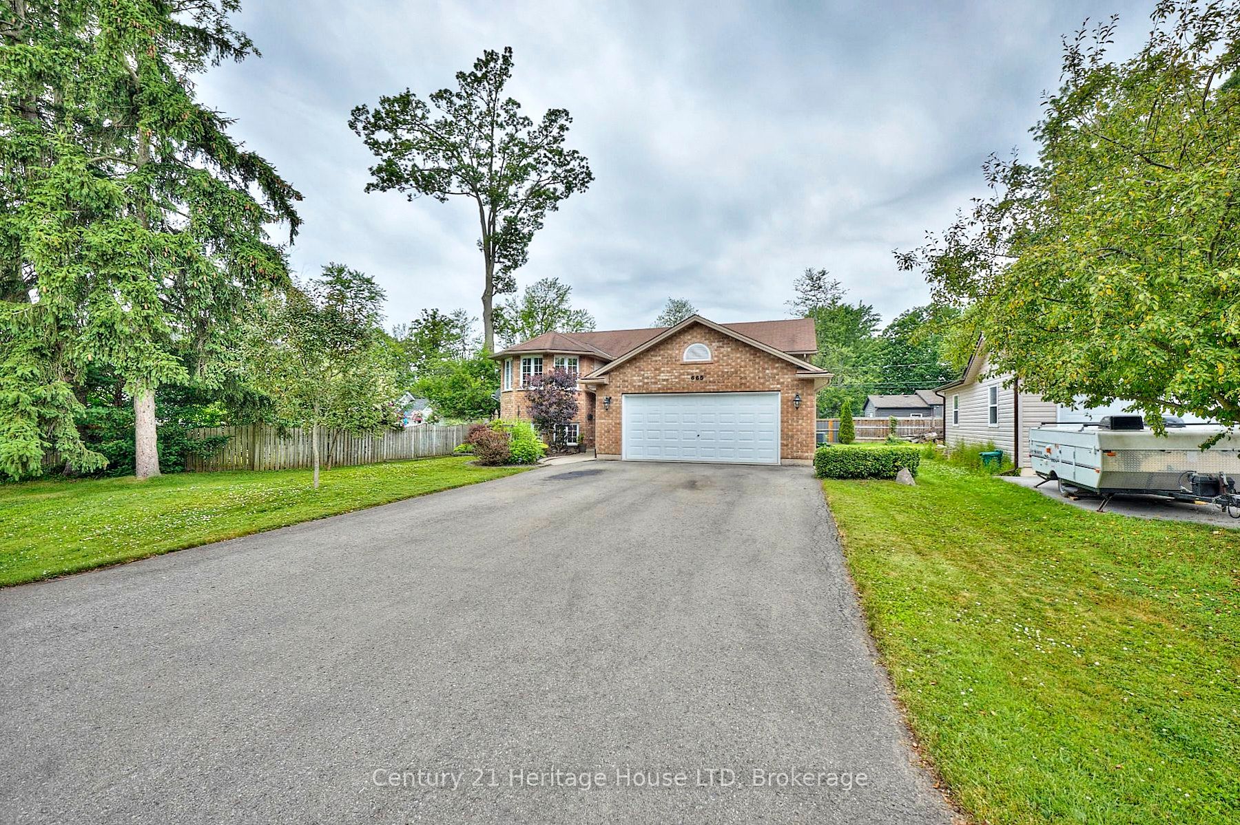 665 Grandview Road Property Photo 3