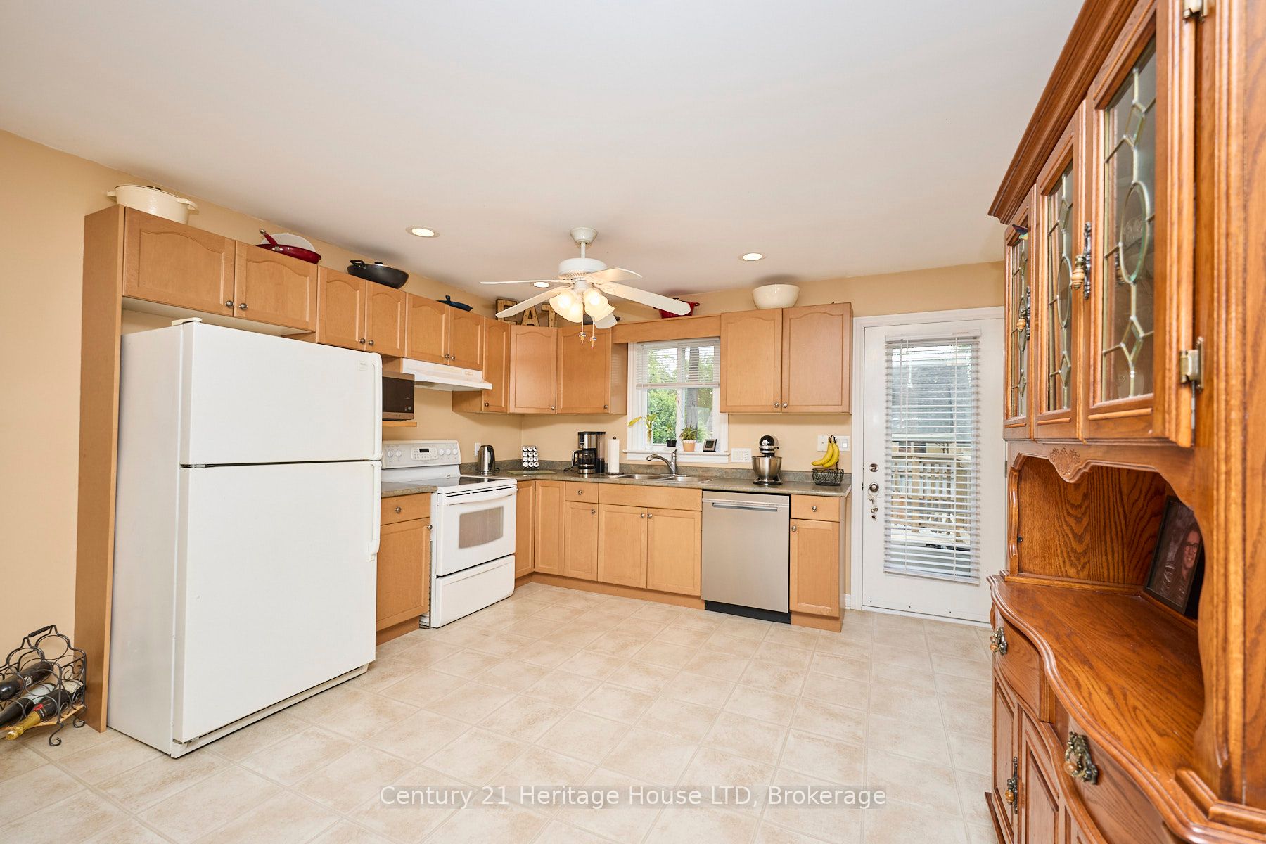 665 Grandview Road Property Photo 5