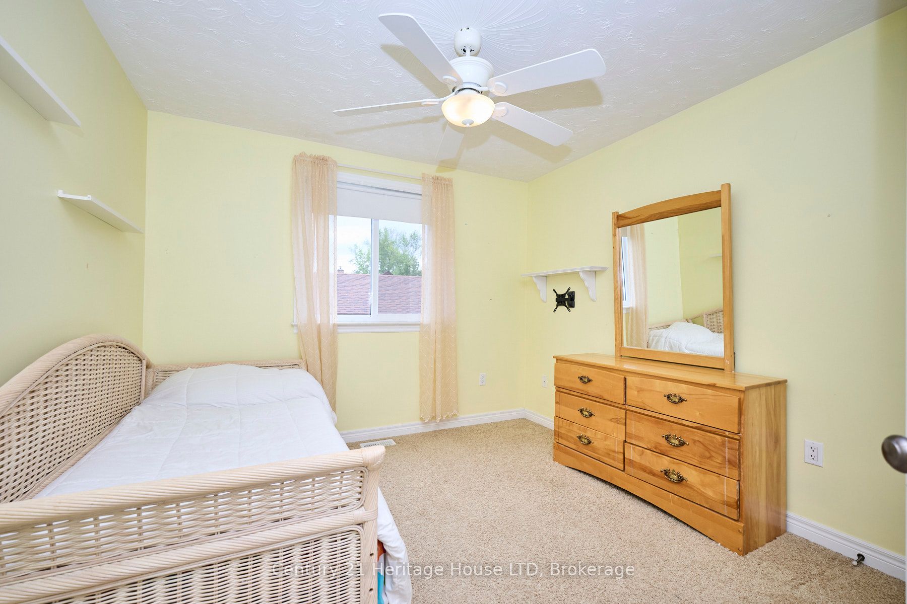 665 Grandview Road Property Photo 18