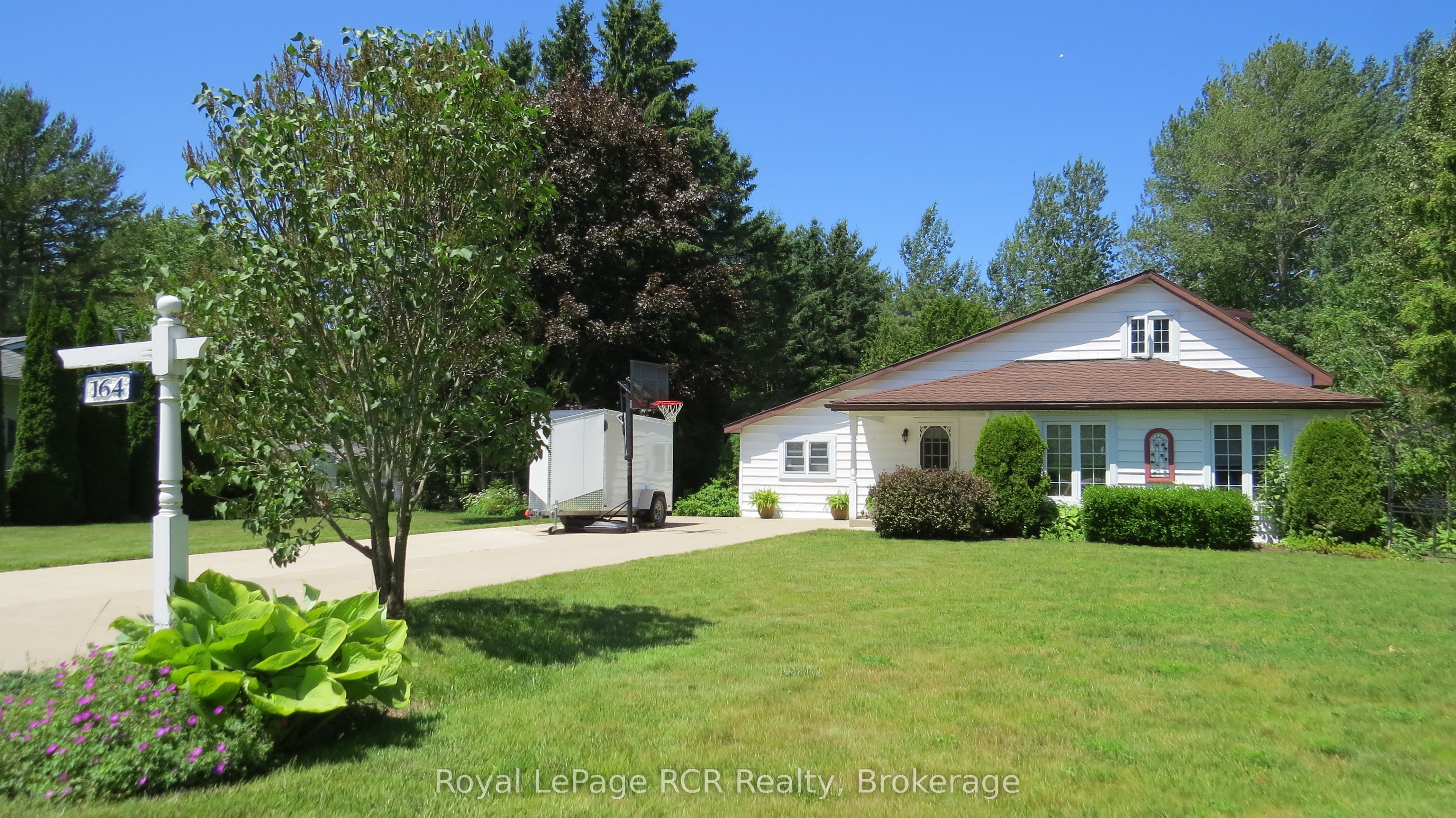 164 EDWARD Street Property Photo 1