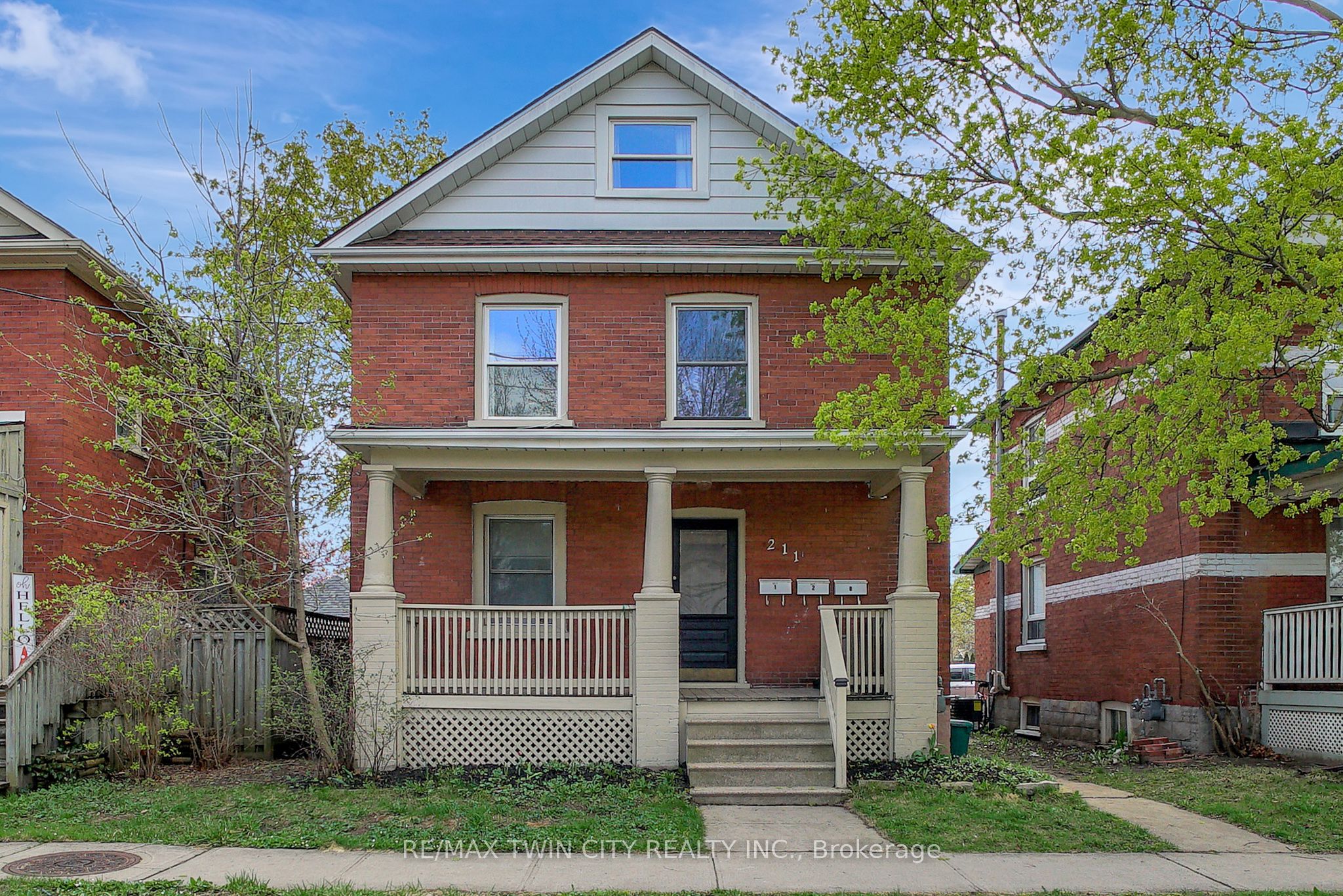 211 Dolph Street N Property Photo 1