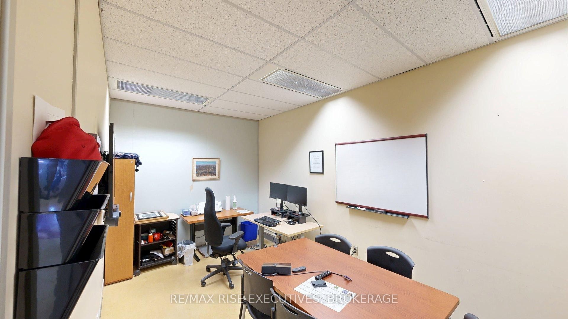 49 Place D' Armes N/a 502 Property Photo 10