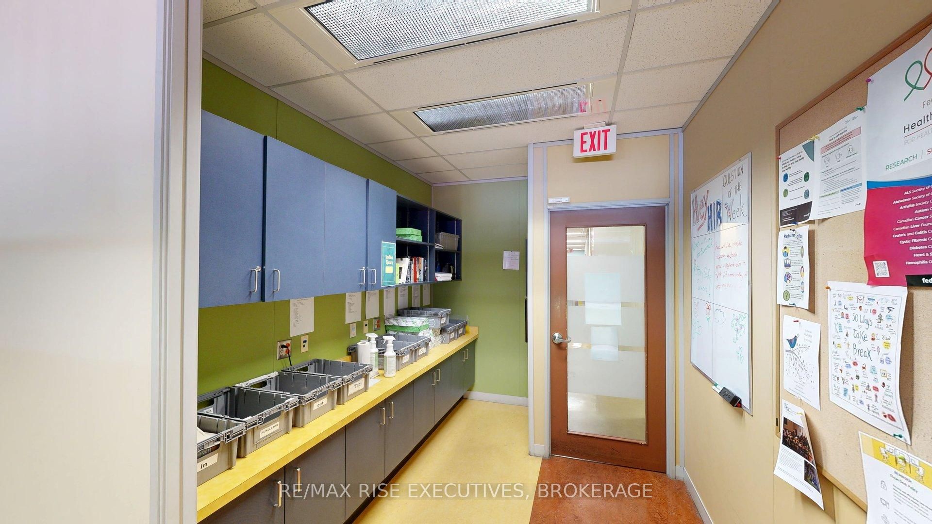 49 Place D' Armes N/a 503 Property Photo 8