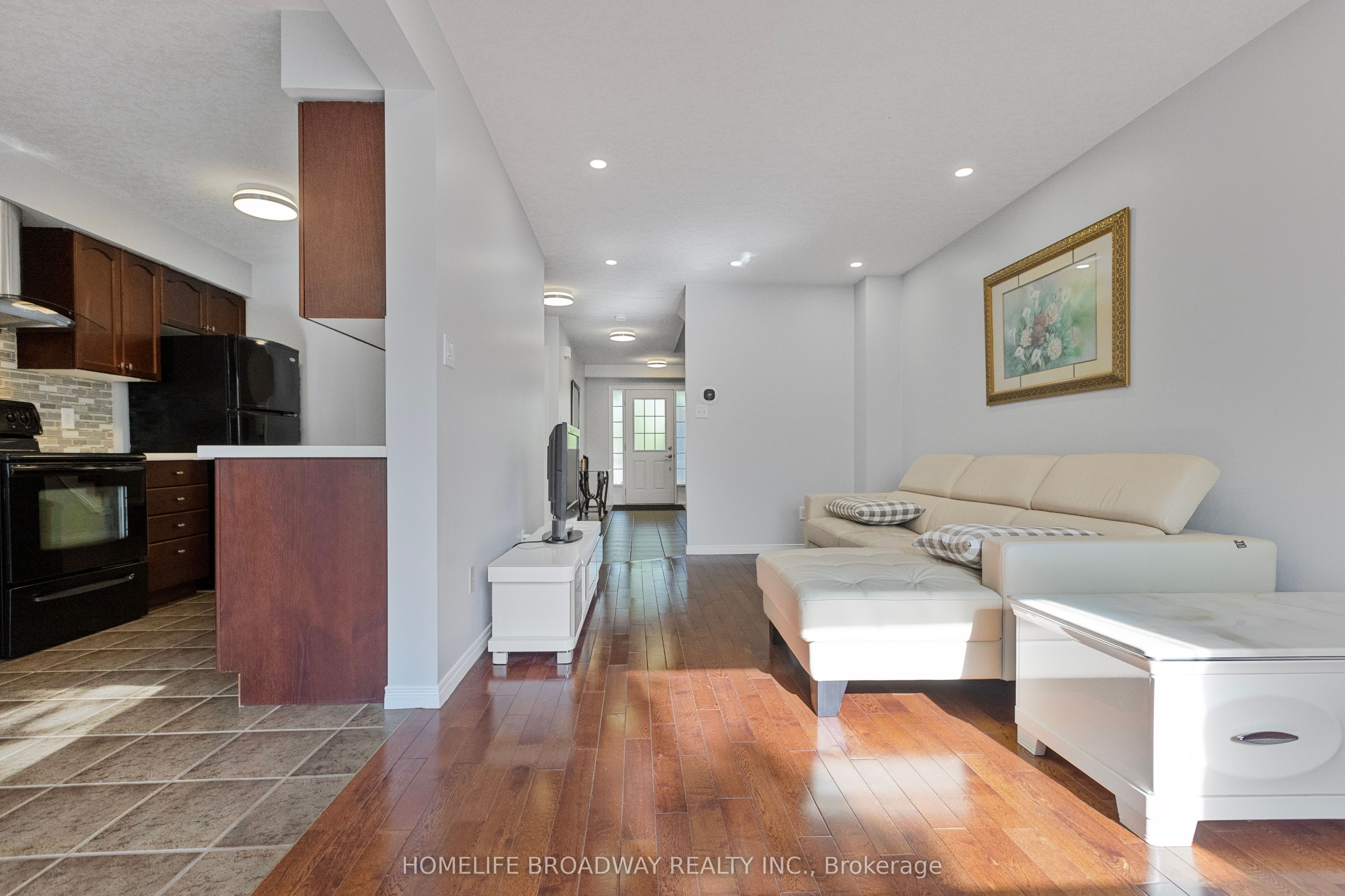 752 Paris Boulevard Property Photo 12