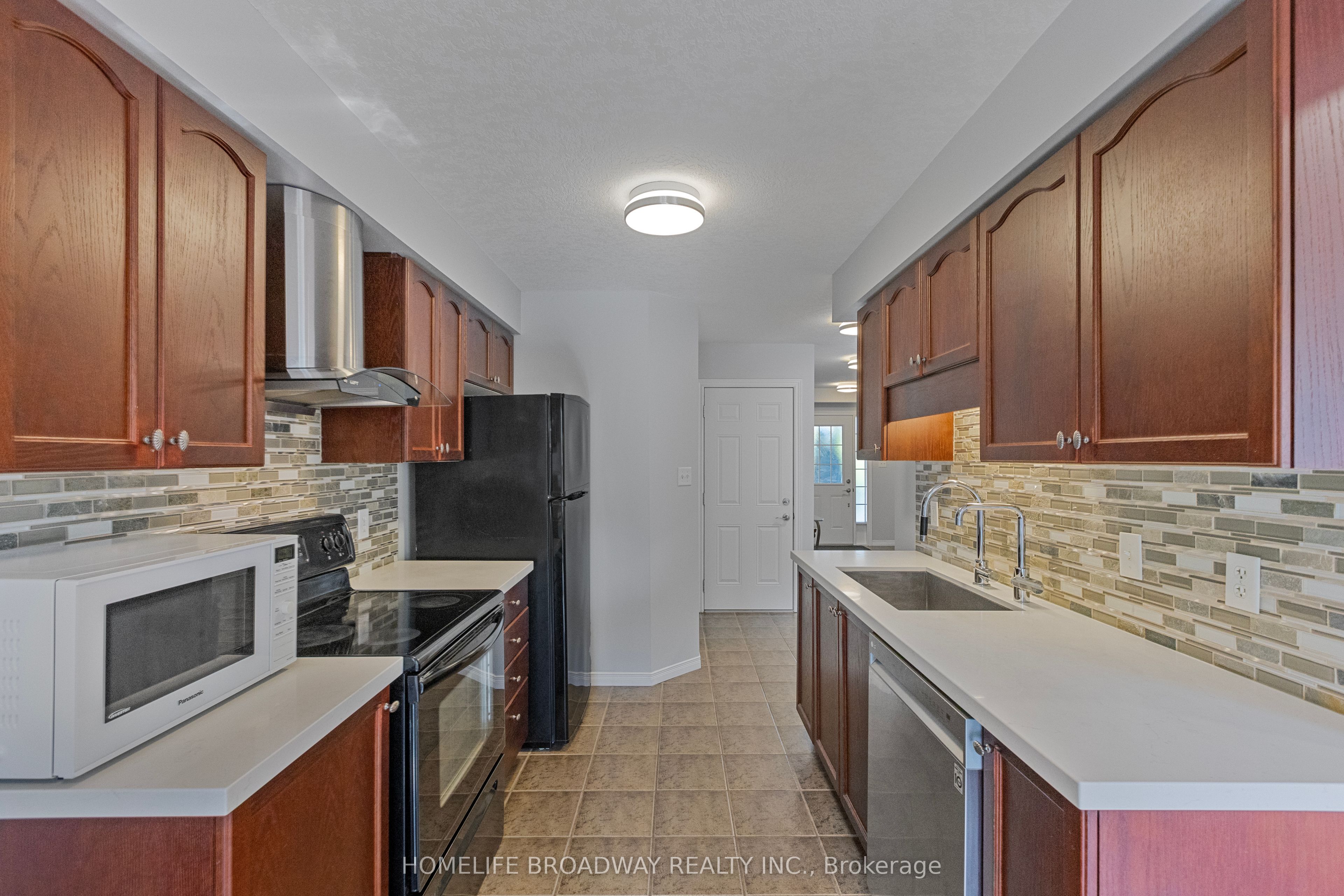 752 Paris Boulevard Property Photo 16