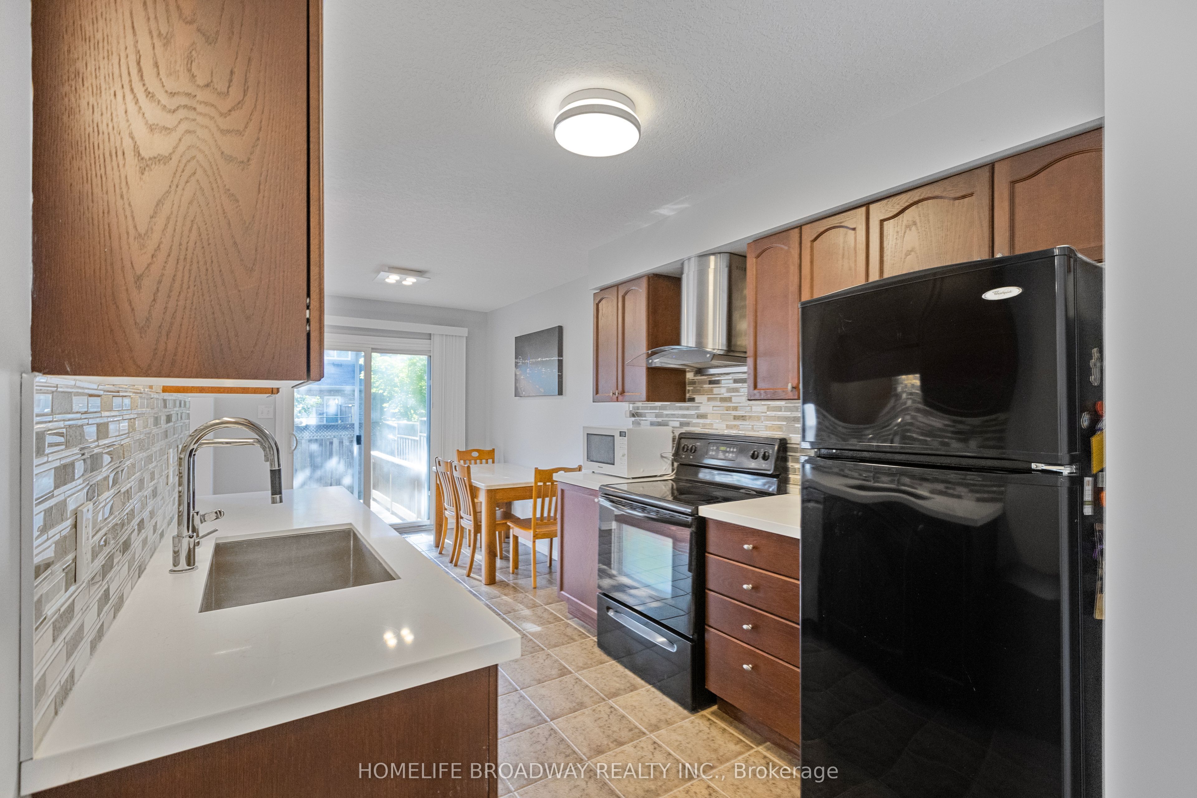 752 Paris Boulevard Property Photo 18