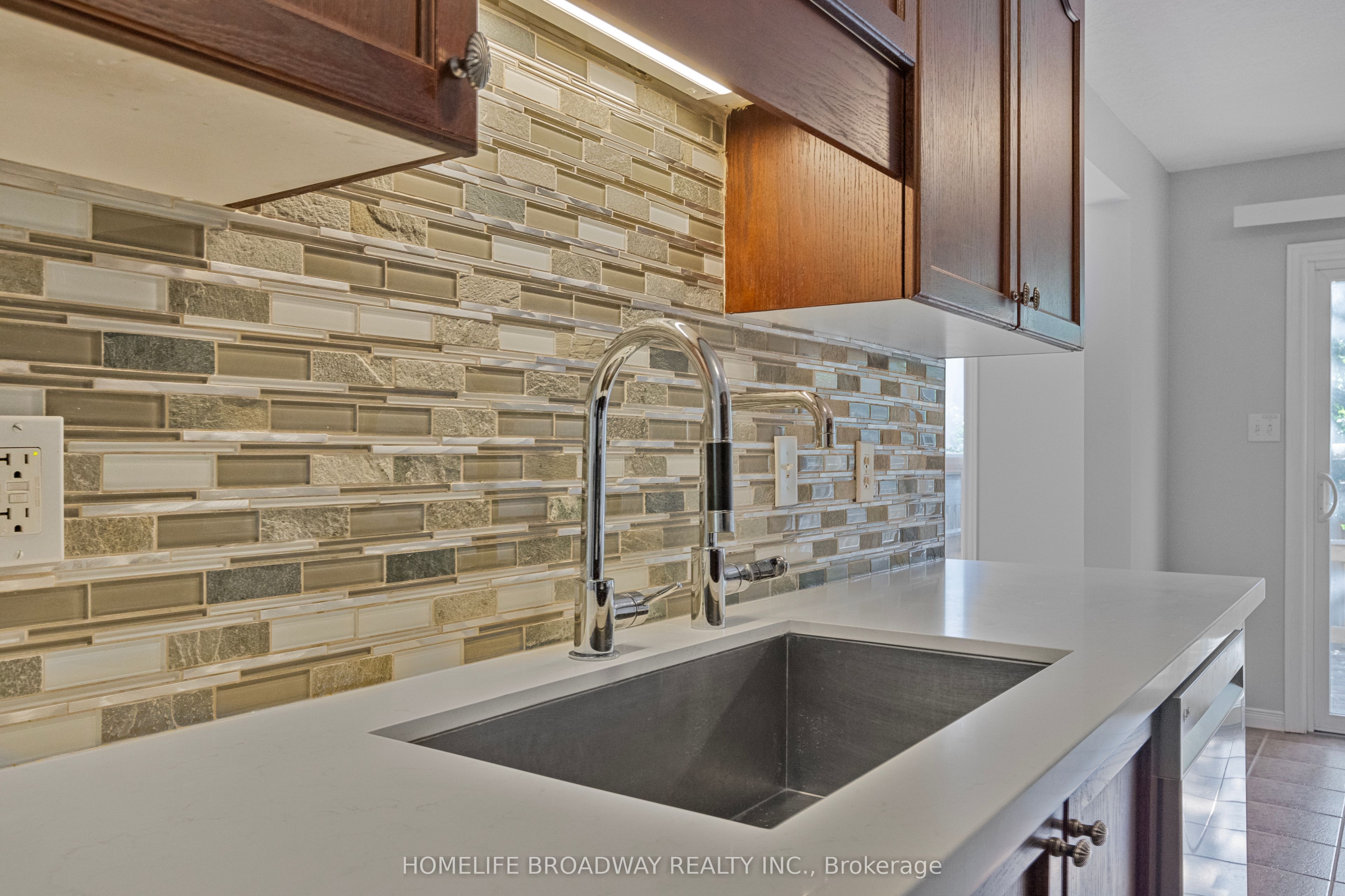 752 Paris Boulevard Property Photo 20