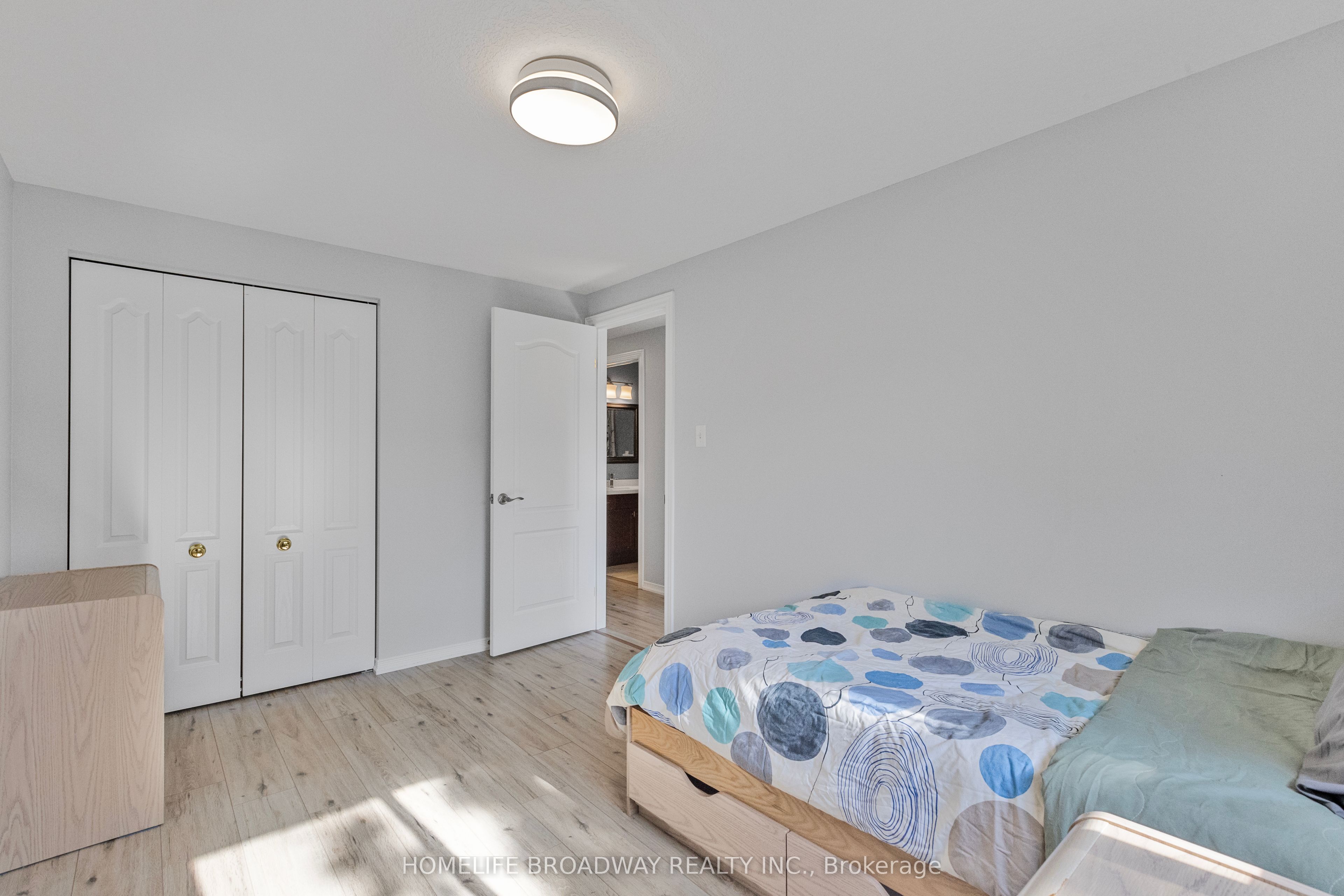 752 Paris Boulevard Property Photo 23