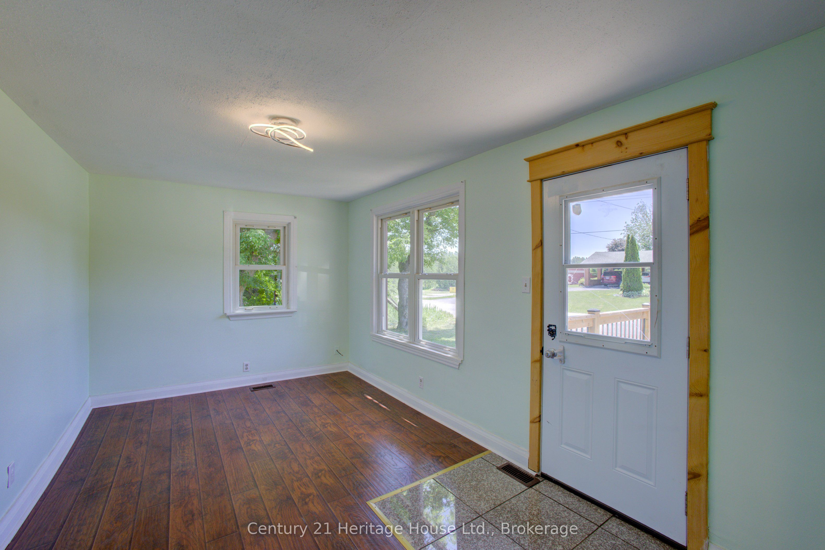 450 Douglas Street Property Photo 5