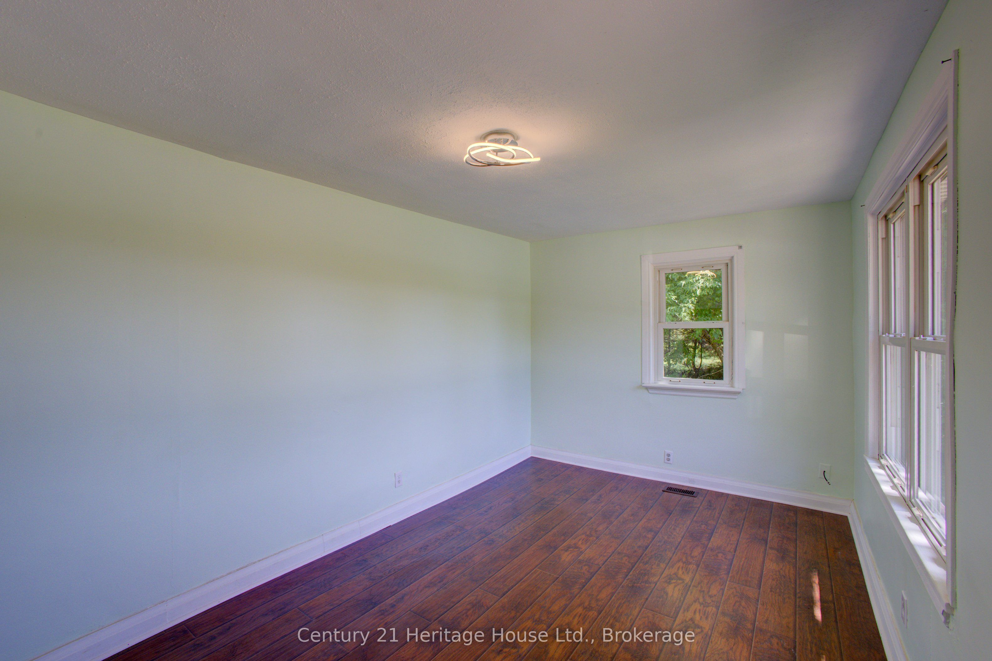 450 Douglas Street Property Photo 8