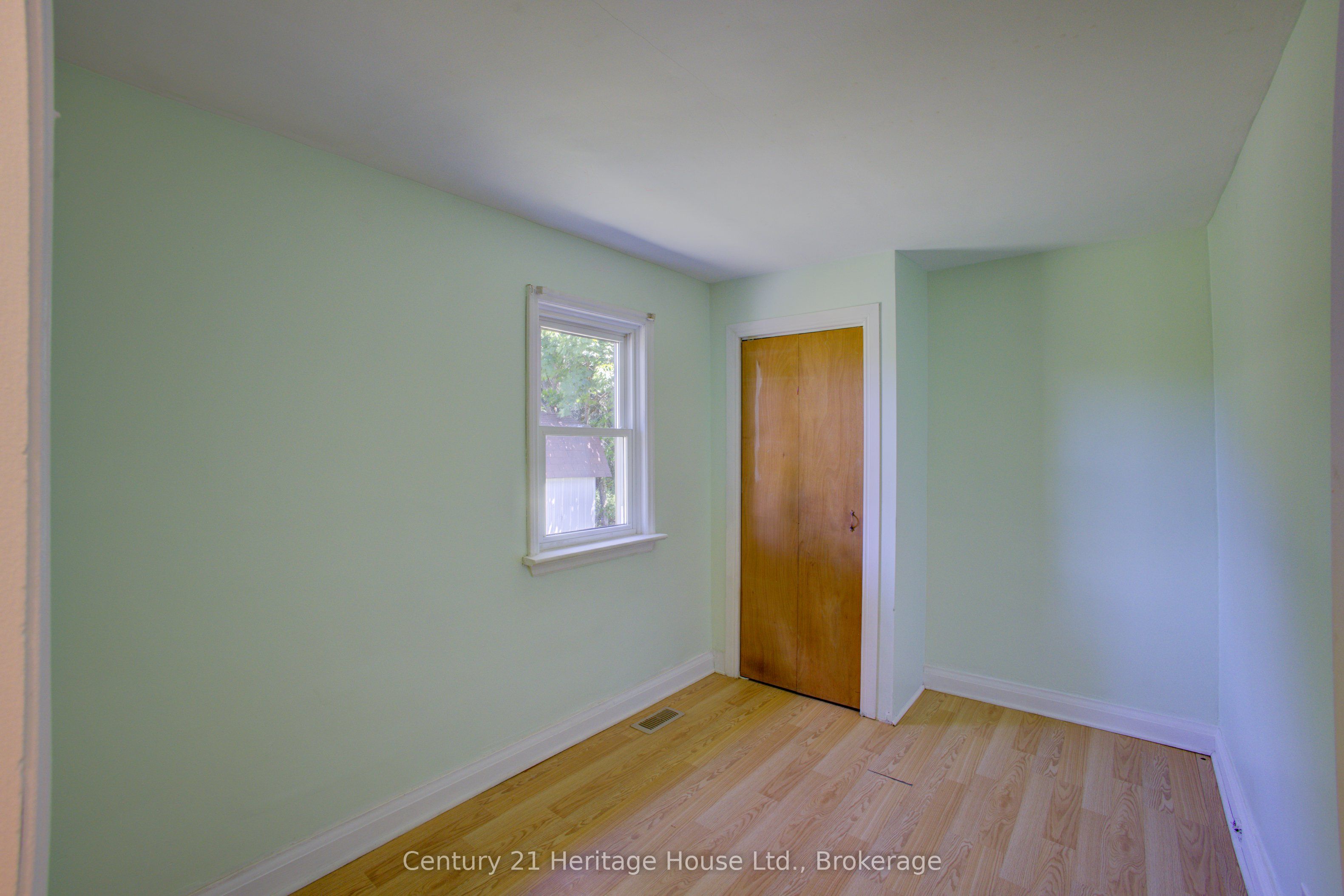 450 Douglas Street Property Photo 12