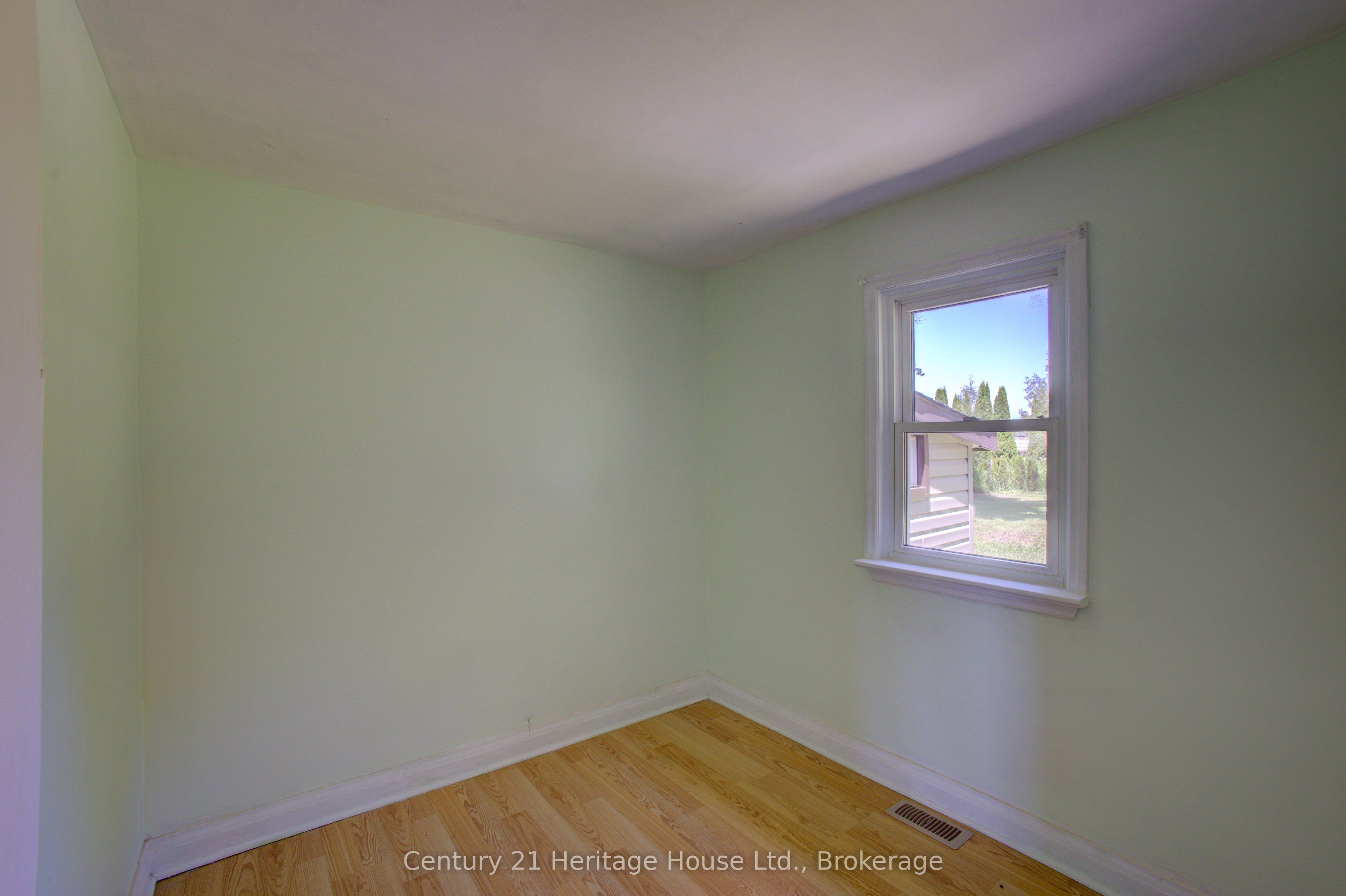 450 Douglas Street Property Photo 15