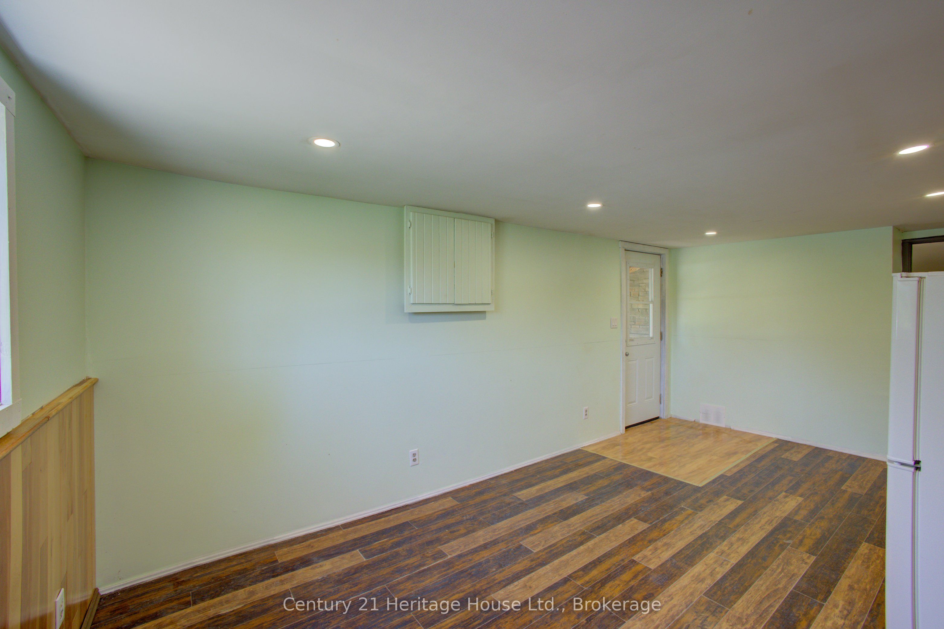 450 Douglas Street Property Photo 17